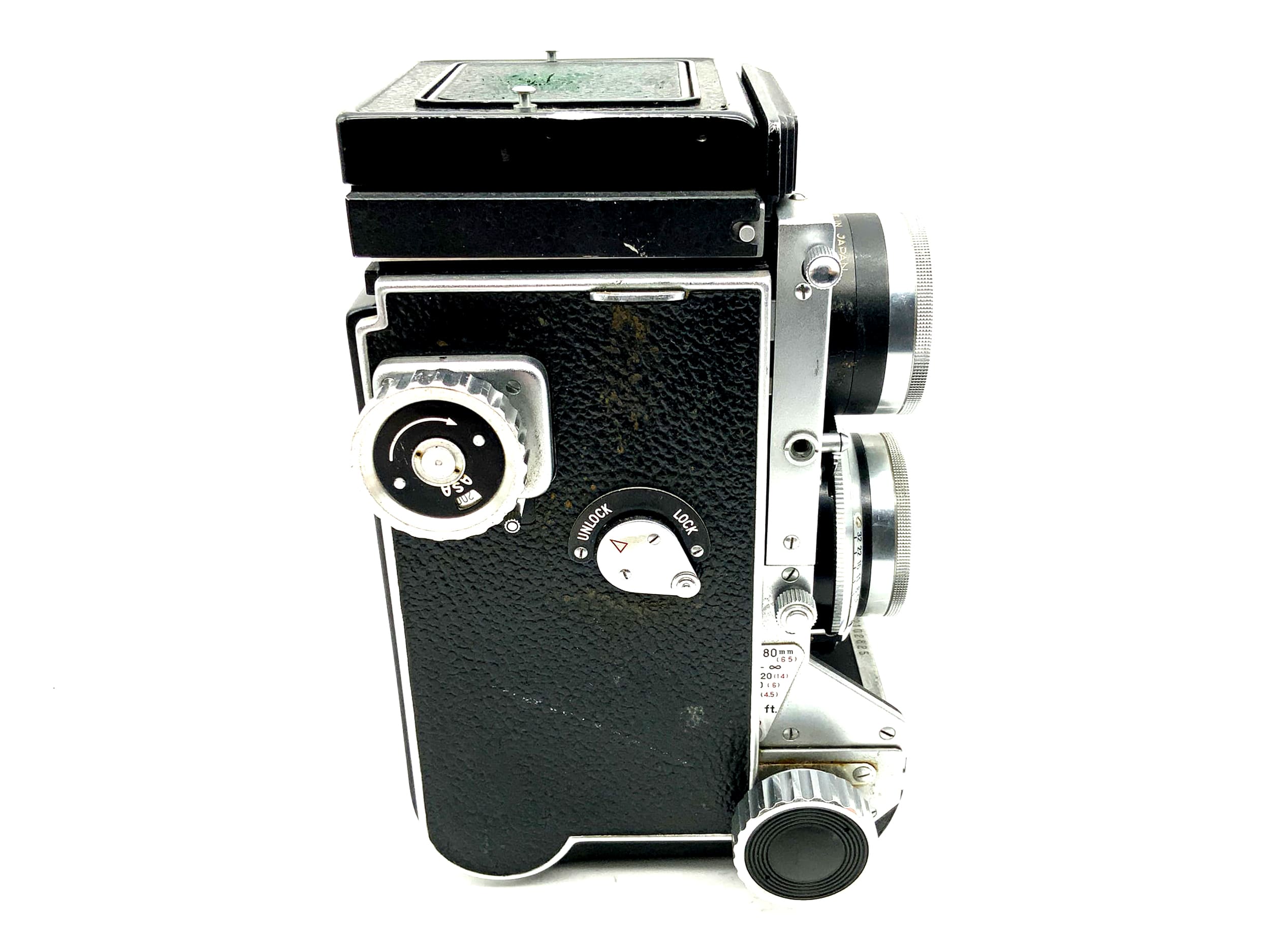 Mamiyaflex C2 TLR with Sekor 1:2.8/80mm Seikosha-S 6x6 twin-lens reflex camera