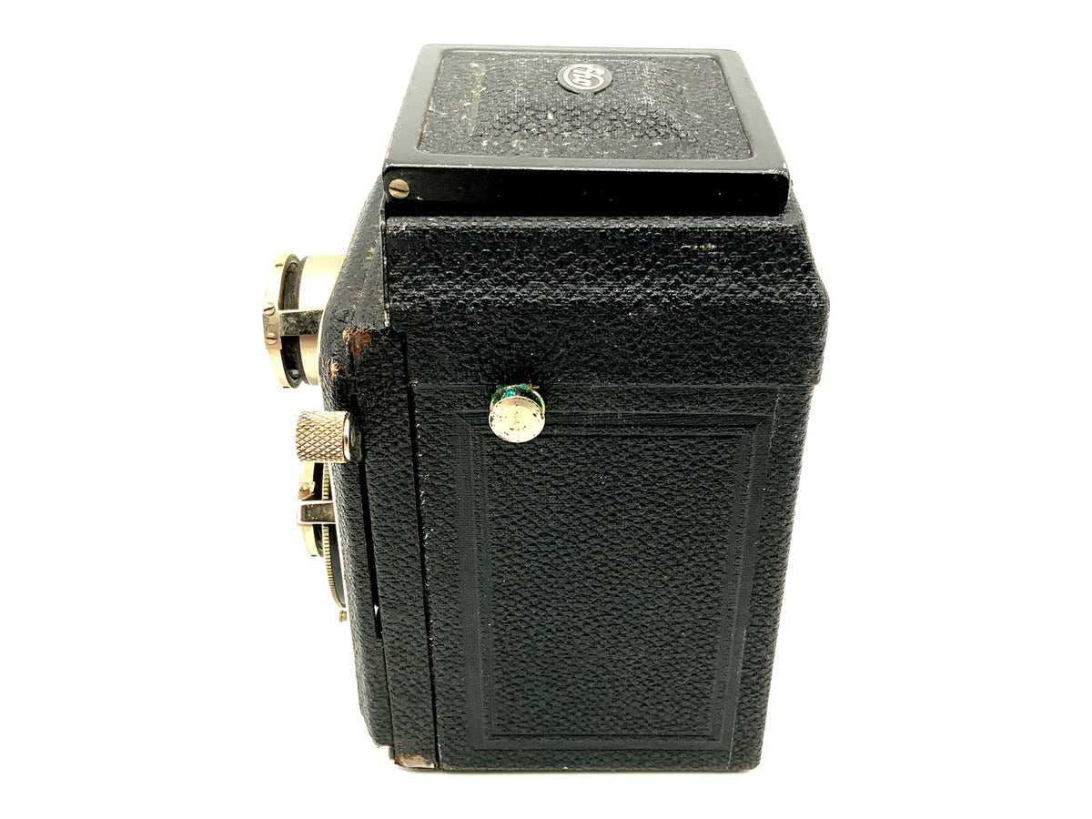 Eho-Altissa Altiflex TLR with Victar 1:4.5 F=7.5cm Prontor II dual-lens camera