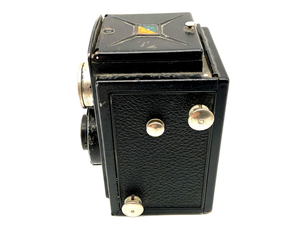 Voigtländer Brillant TLR with Anastigmat Voigtar 1:6.3/75mm twin-lens reflex camera