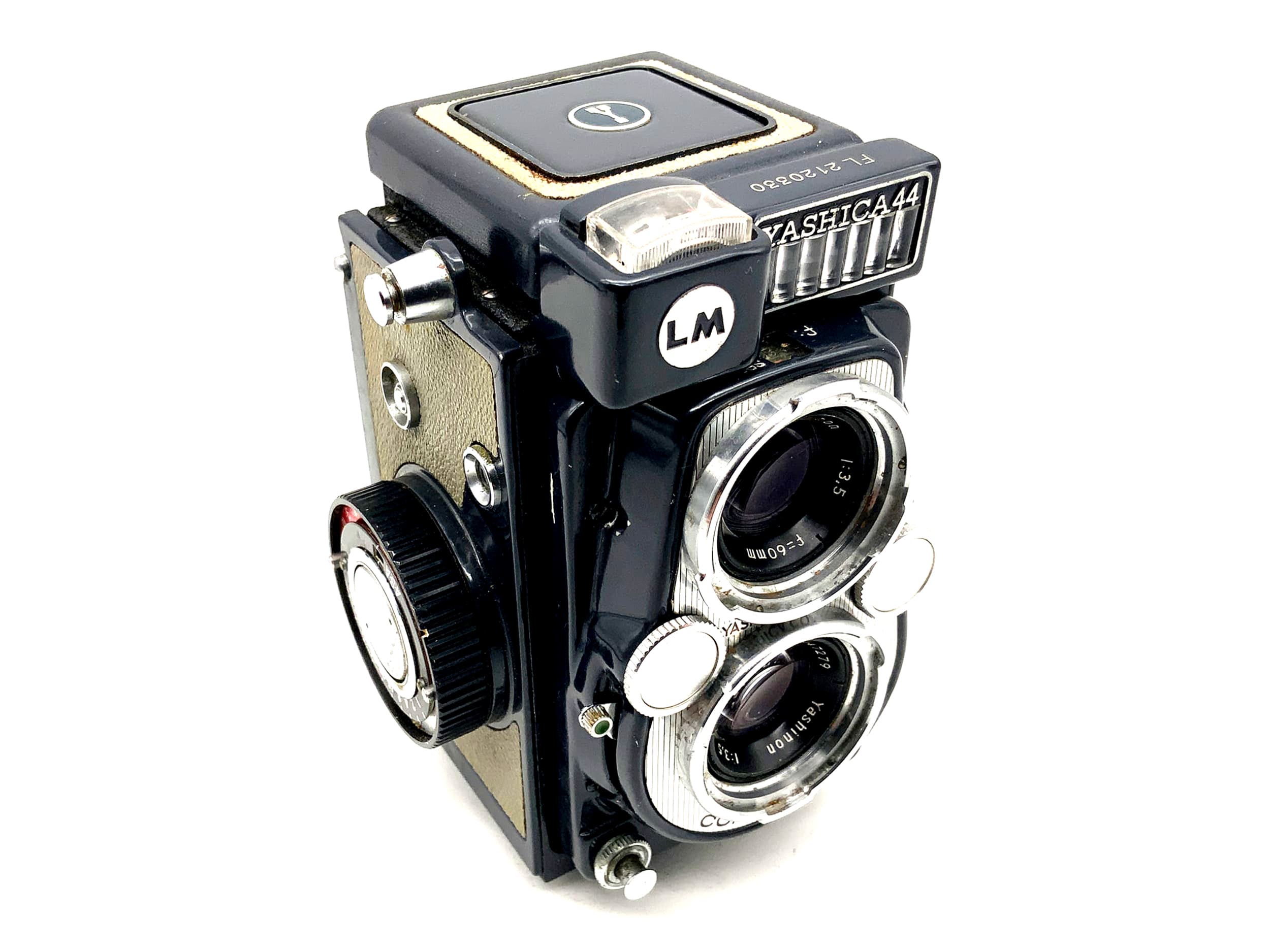 Yashica 44 TLR with Yashinon 1:3.5/60mm Copal-SV twin-lens reflex camera! Light meter defective!