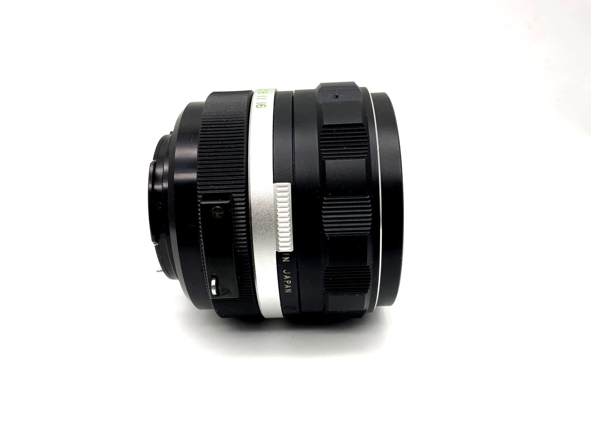 Soligor 28mm 1:2.8 Wide Auto Camera Lens (Minolta MD)