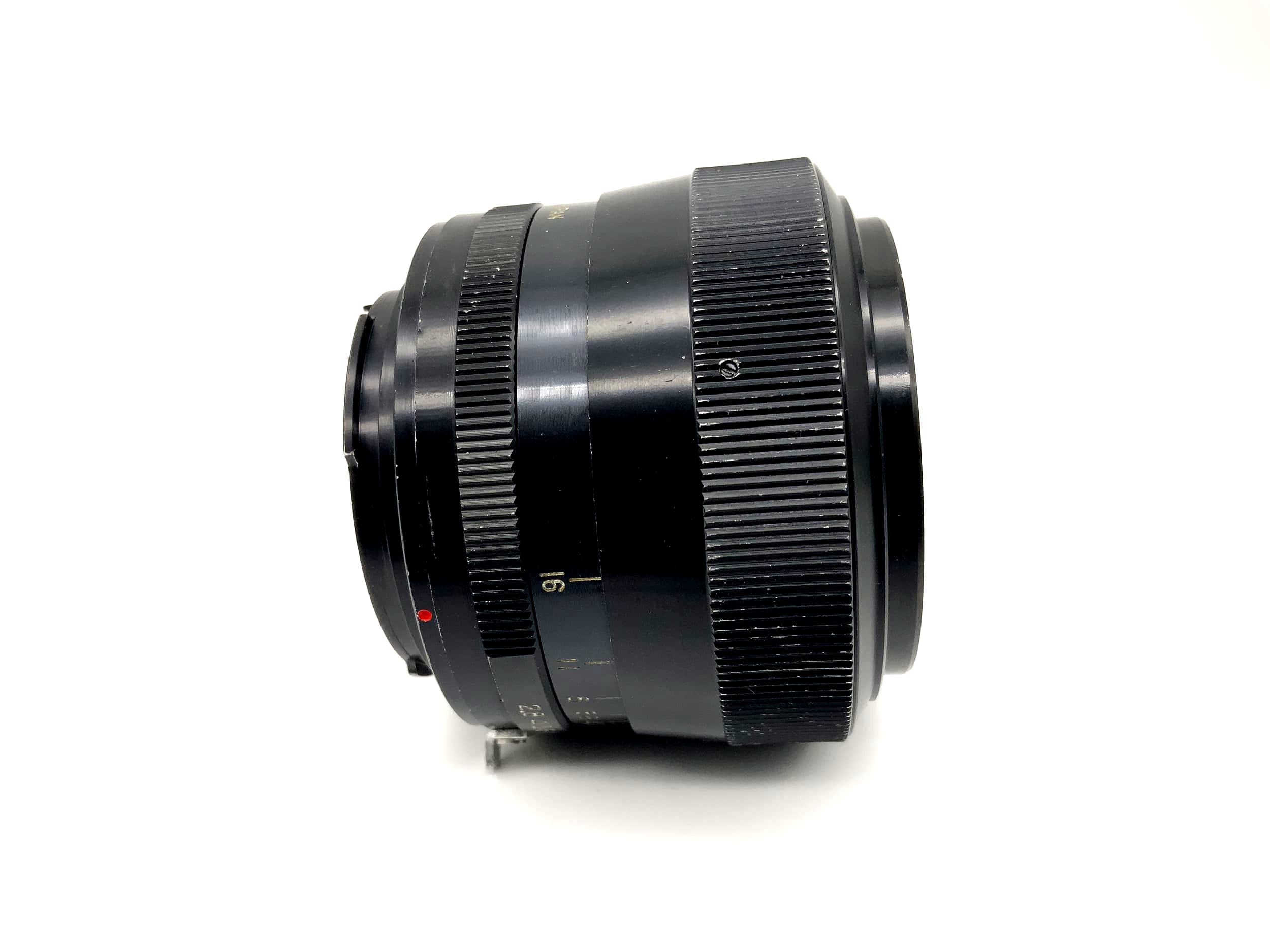 Travenar 35mm 1:2.8 Lens MC Multi Coated Camera Lens (Minolta MD)