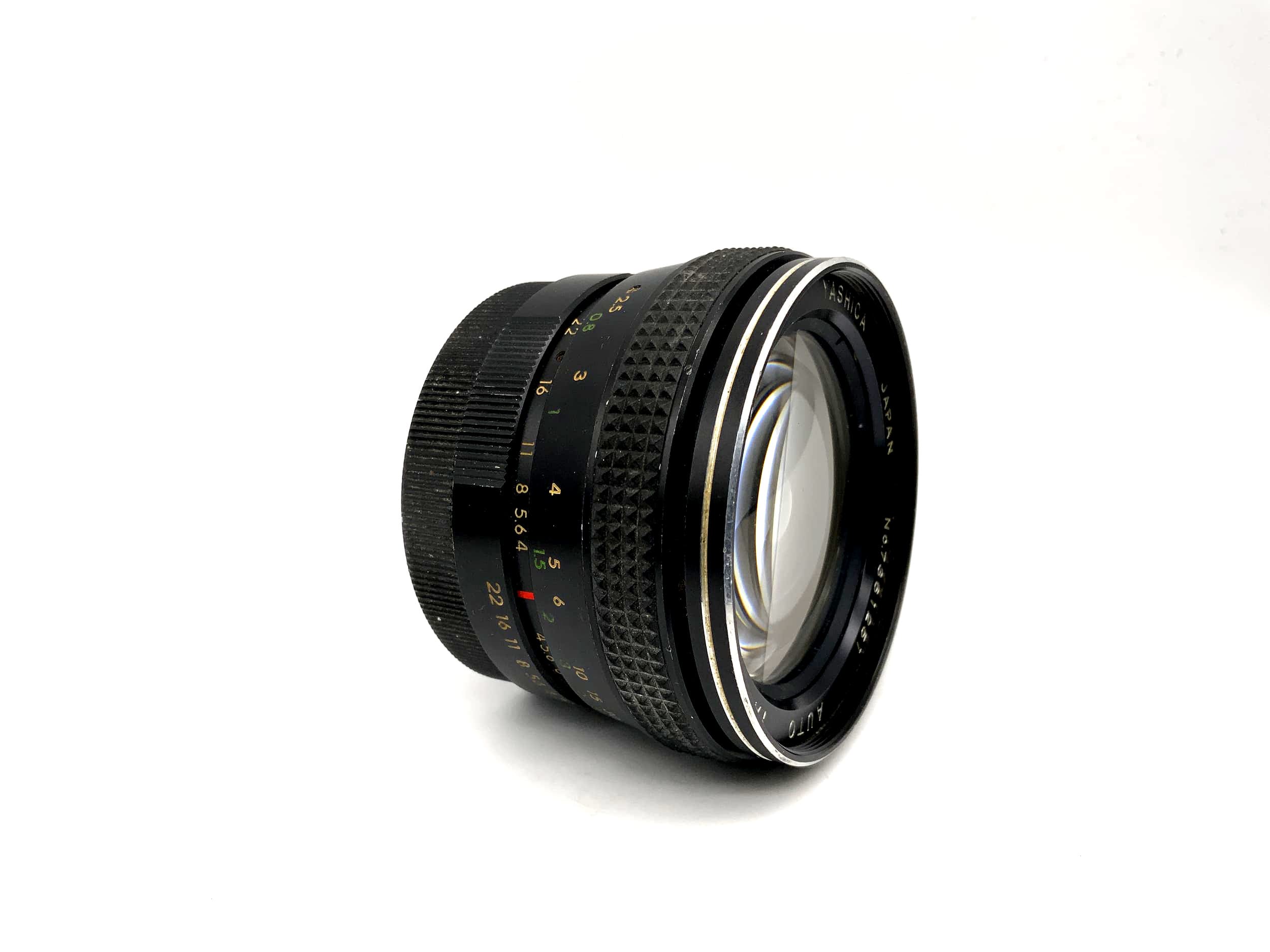 Yashica 28mm 1:2.8 Lens Auto Yashikor Camera Lens (M42) Mushroom!