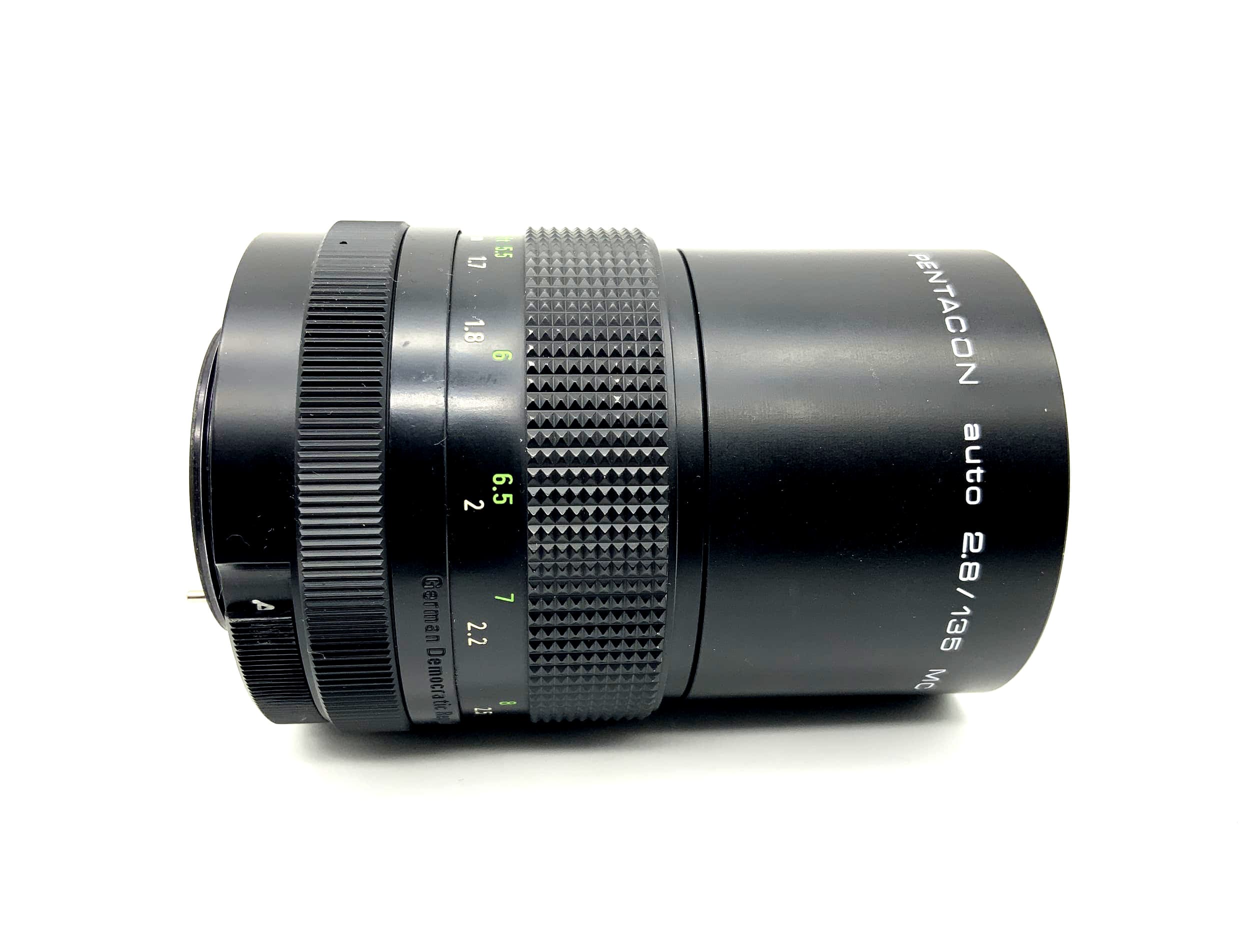 Pentacon 135mm 1:2.8 lens auto MC camera lens (M42)