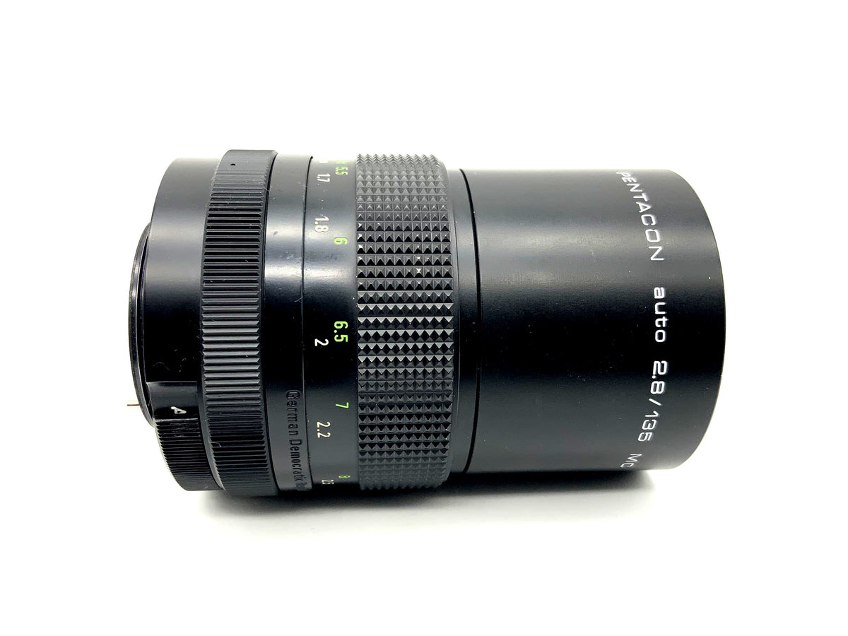 Pentacon 135mm 1:2.8 lens auto MC camera lens (M42)