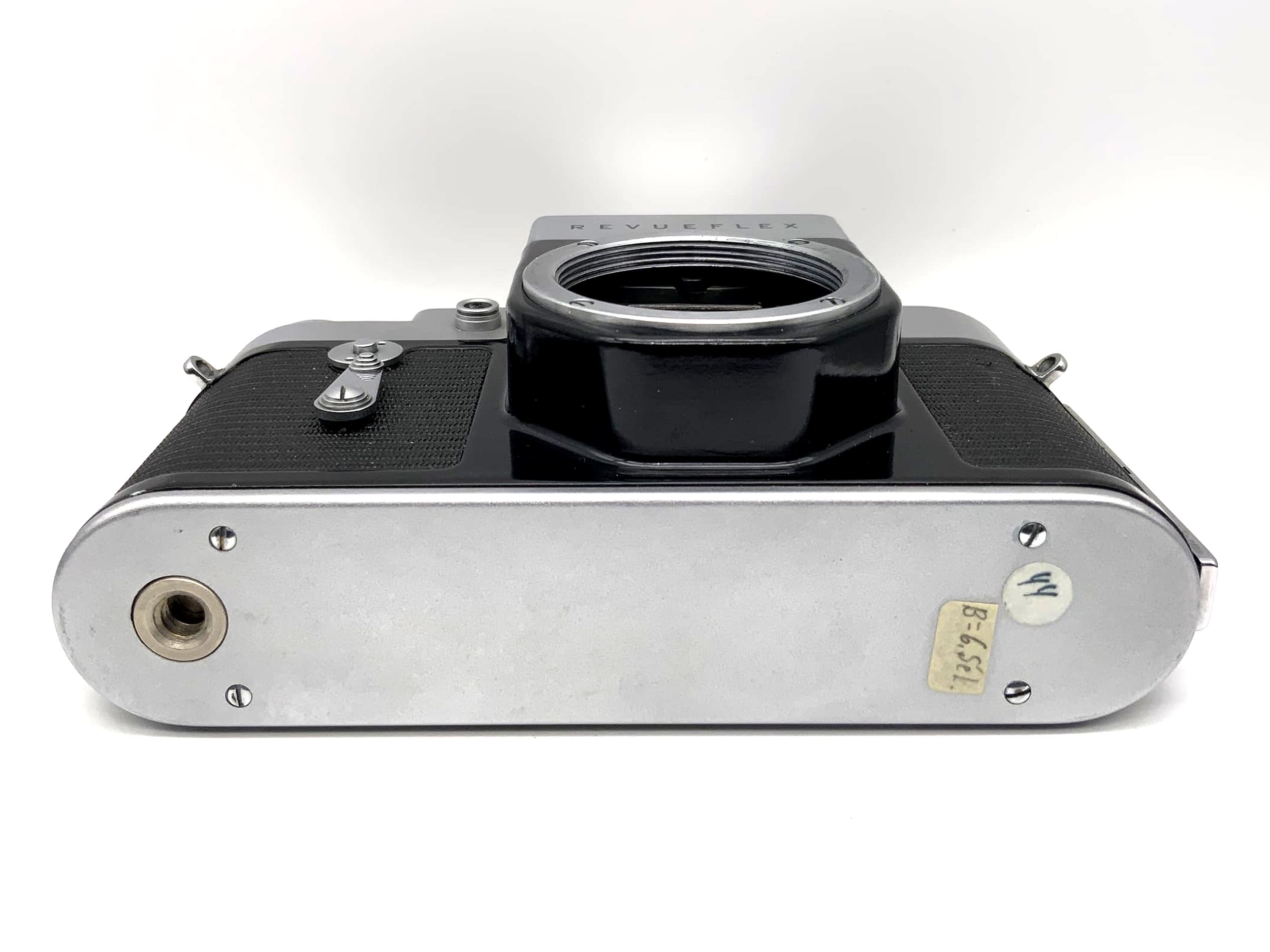 Revueflex 35mm SLR camera made in USSR camera body (M39)