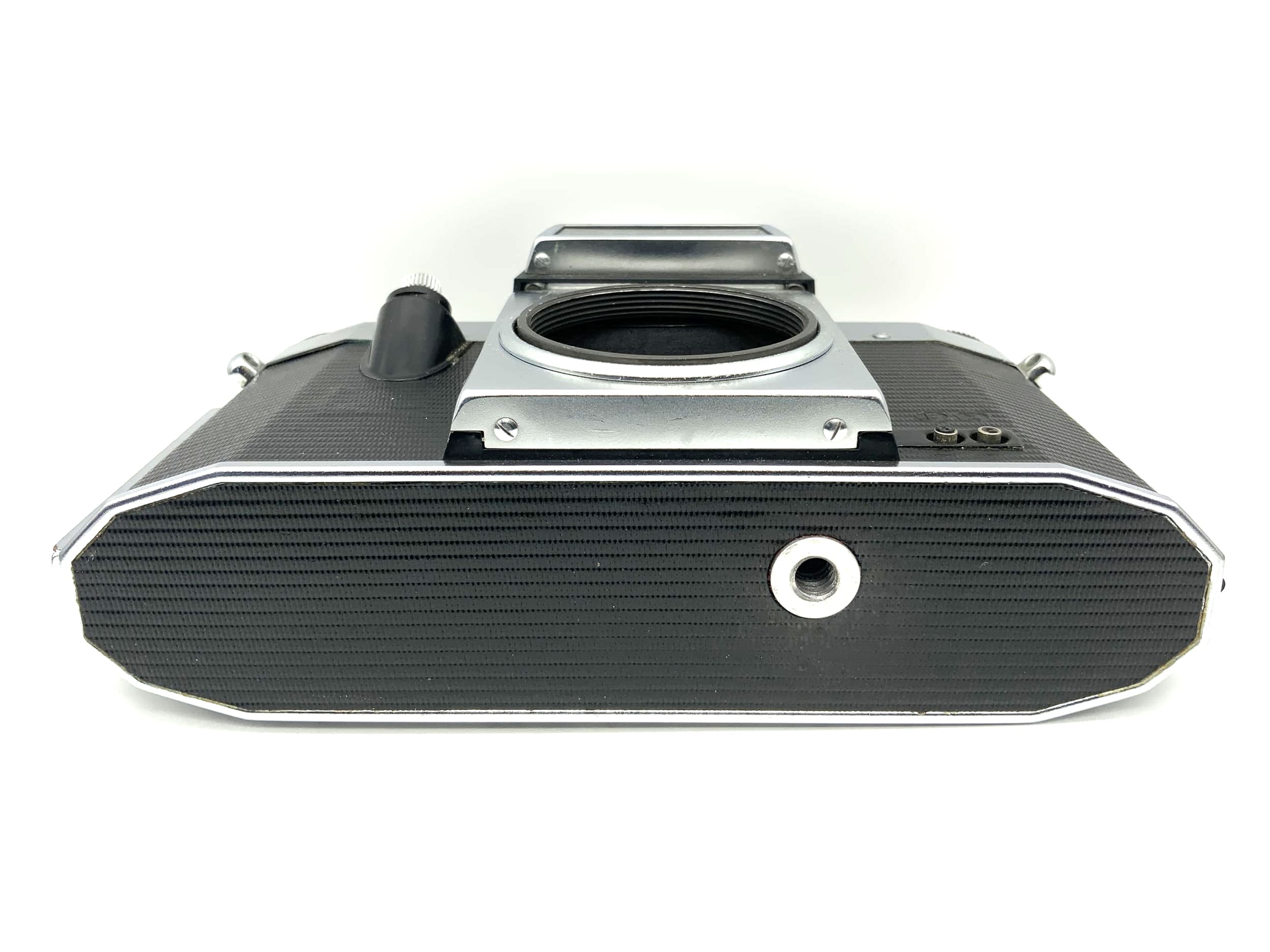 Pentacon Nova B 35mm SLR camera Praktica camera body (M42)