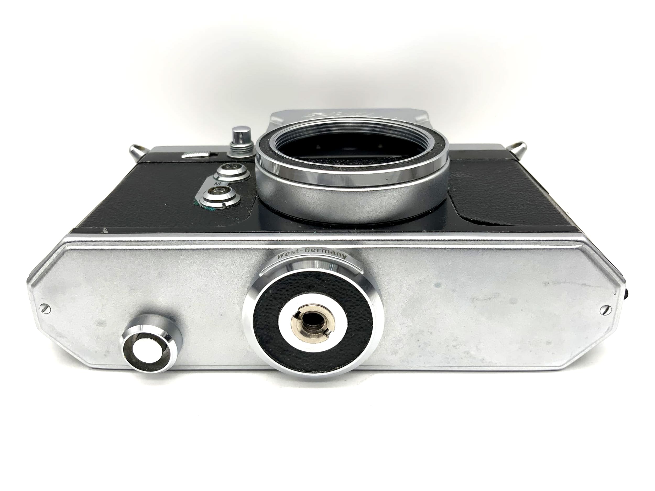 Wirgin Edixa Reflex 35mm SLR Prism Camera Body (M39)