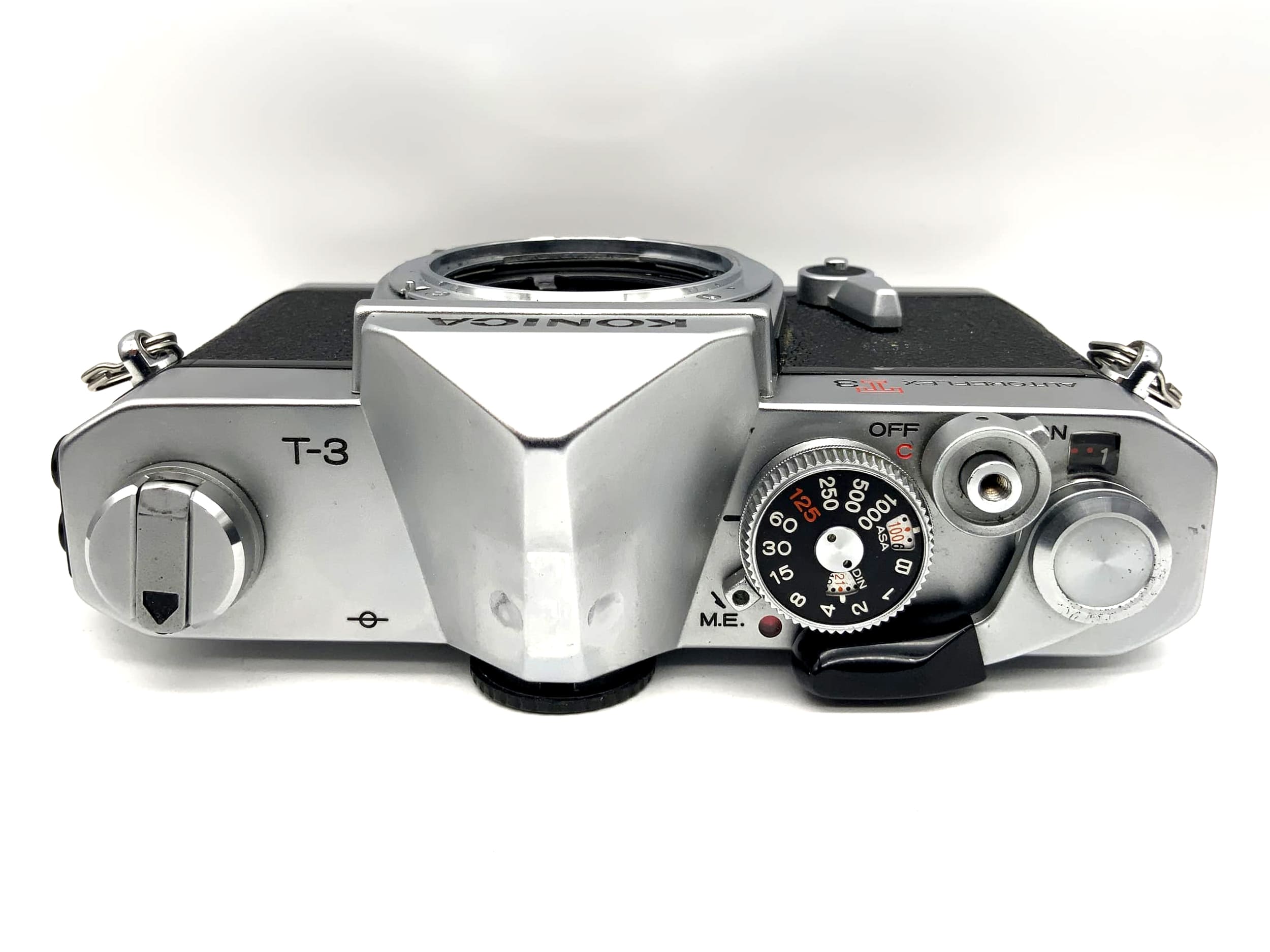 Konica Autoreflex T3 35mm SLR camera body (Konica AR)