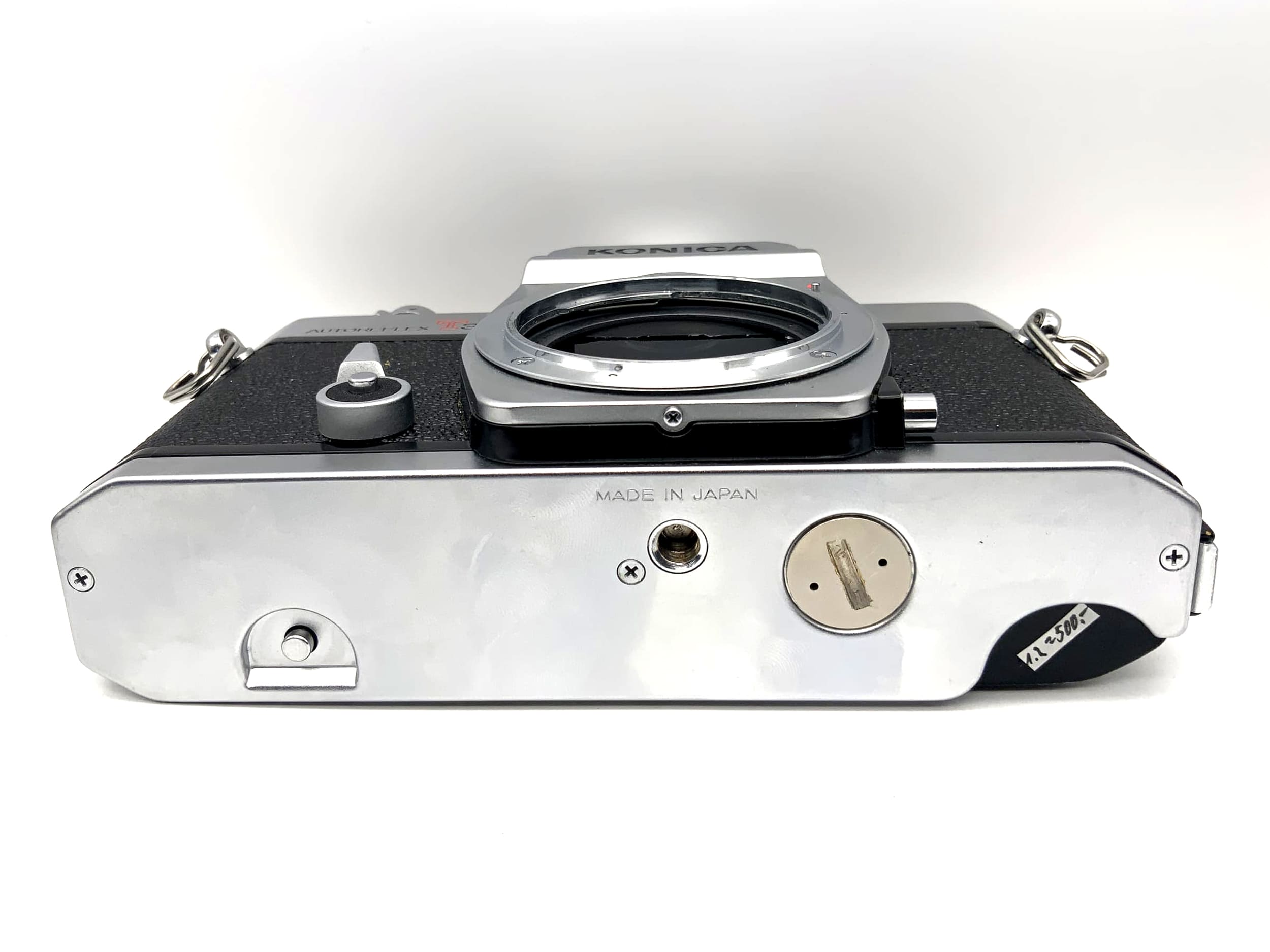 Konica Autoreflex T3 35mm SLR camera body (Konica AR)