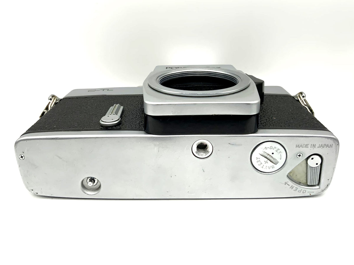Porst reflex C-TL 35mm SLR camera body (M42)