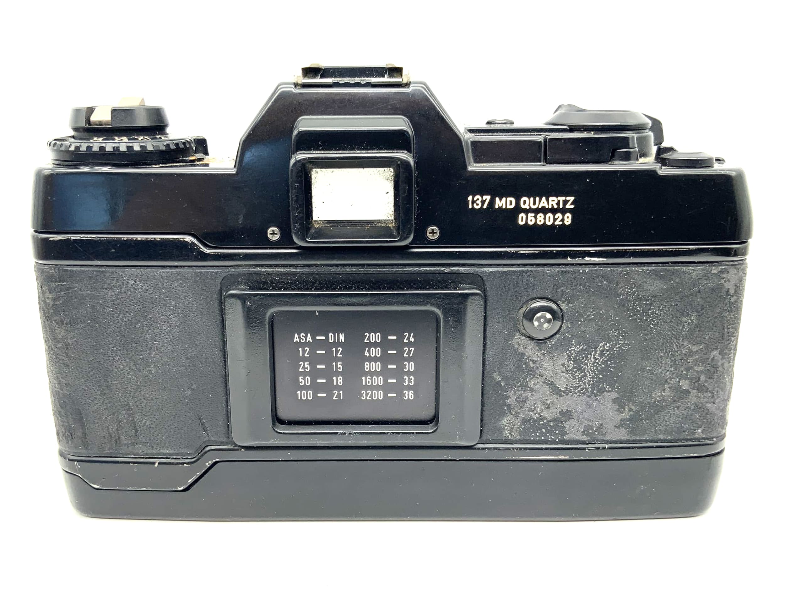 Contax 137 MD Quartz 35mm SLR Camera Body (Yashica/Contax)