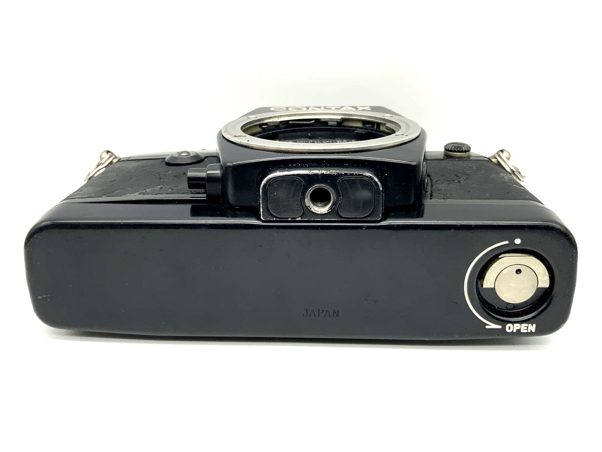 Contax 137 MD Quartz 35mm SLR Camera Body (Yashica/Contax)