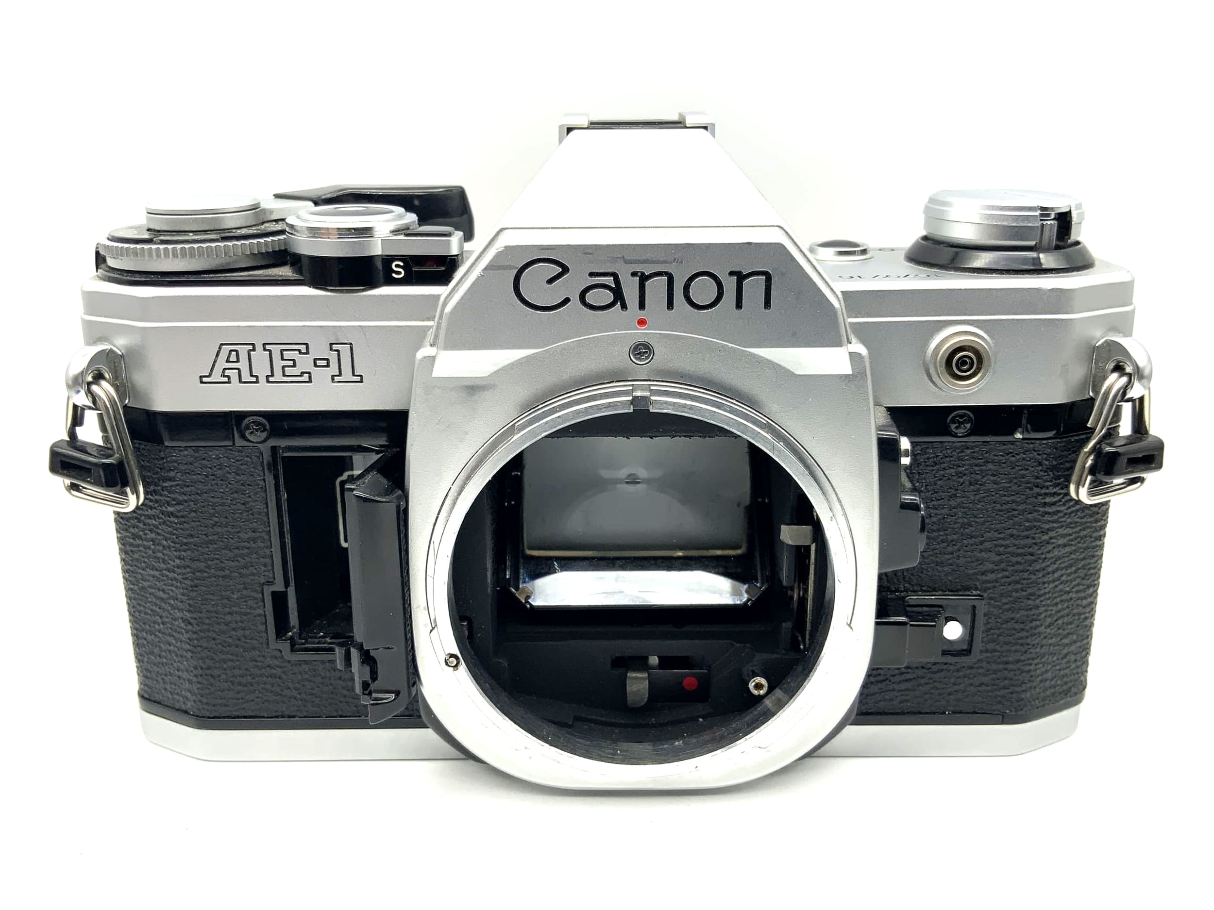 Canon AE-1 35mm SLR camera body (Canon FD) !Light meter defective!