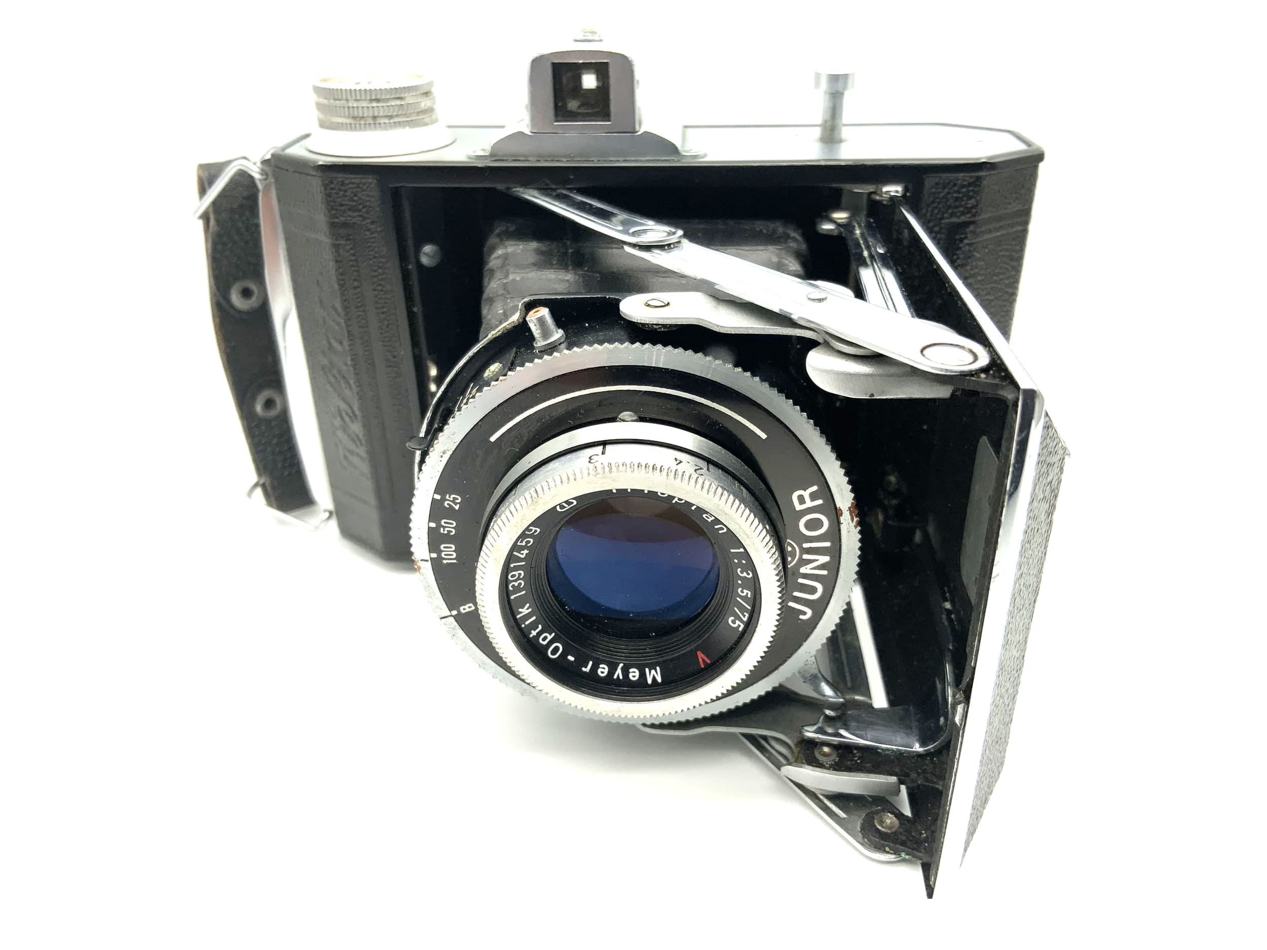 Welta Weltax folding camera with Meyer Optik Trioplan 1:3.5 75mm red V Junior lens