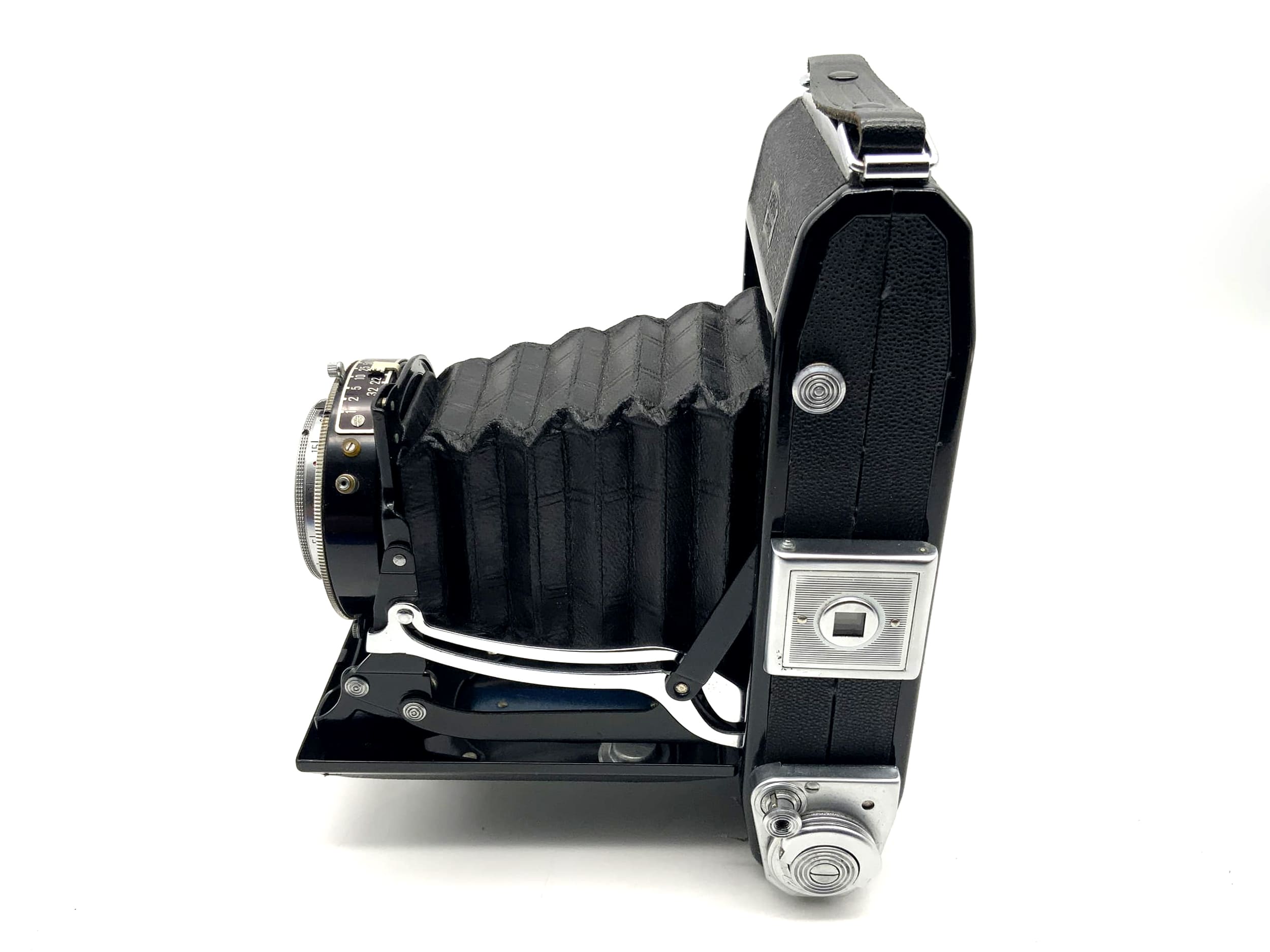 Zeiss Ikon Ikonta 521/2 folding camera with Novar Anastigmat 1:4.5 10.5cm 105mm