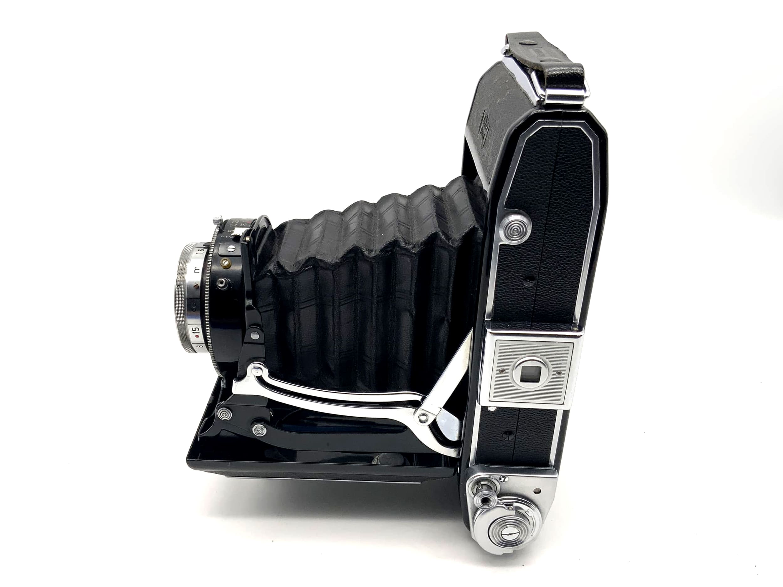 Zeiss Ikon Ikonta 521/2 folding camera with Novar Anastigmat 1:3.5 105mm Prontor-S