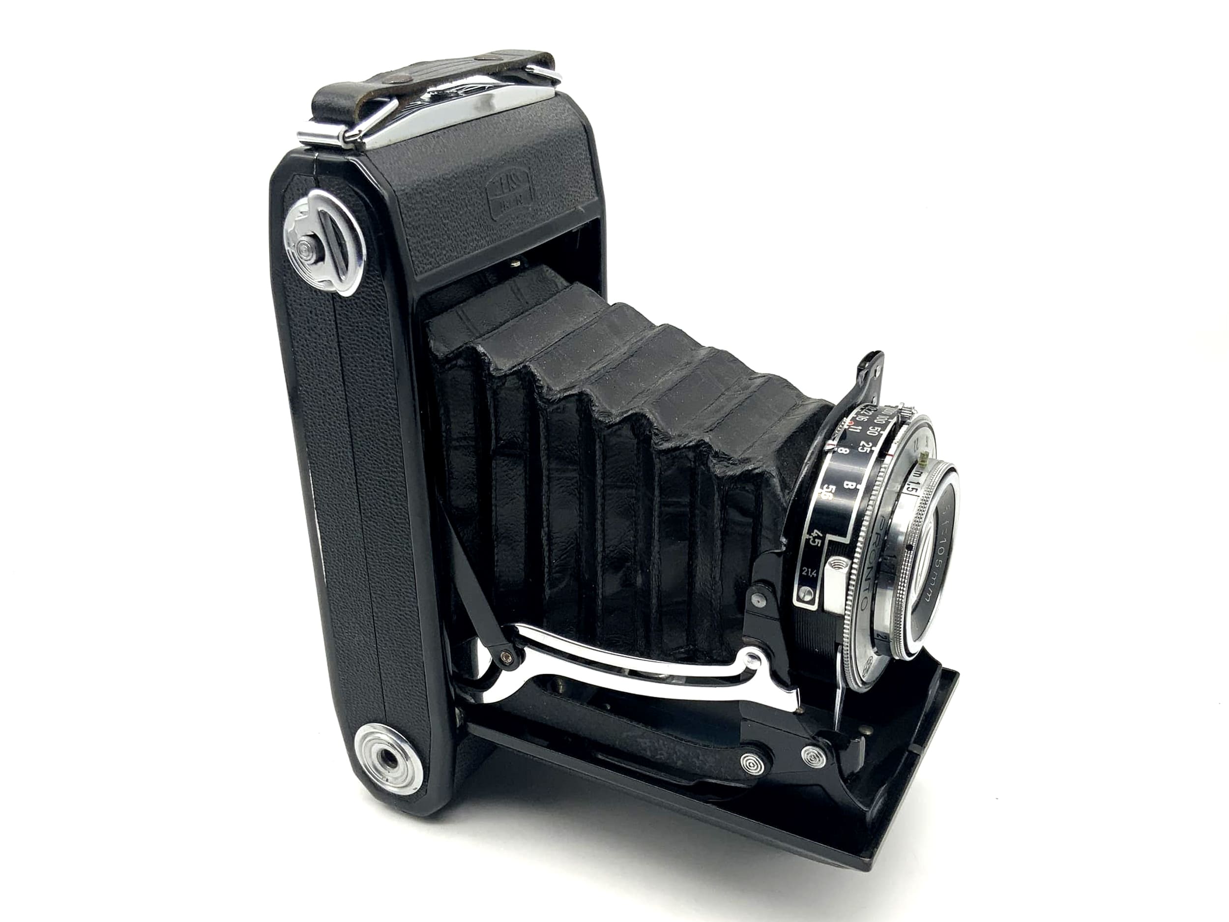 Zeiss Ikon Nettar 515/2 folding camera with Novar Anastigmat 1:4.5 105mm Pronto