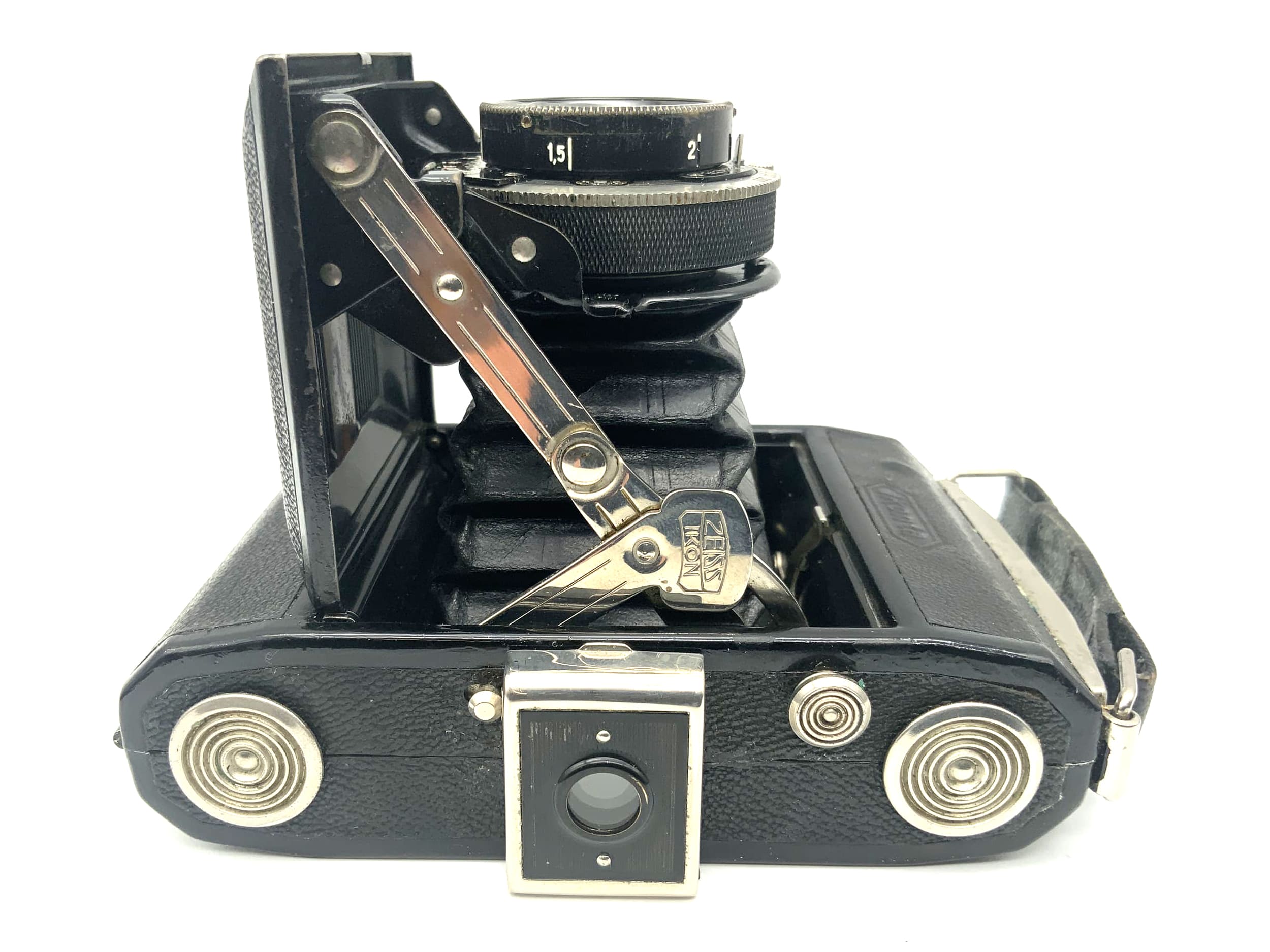 Zeiss Ikon Ikonta 520 folding camera with Carl Zeiss Tessar 1:3.5 7cm 70mm Compur