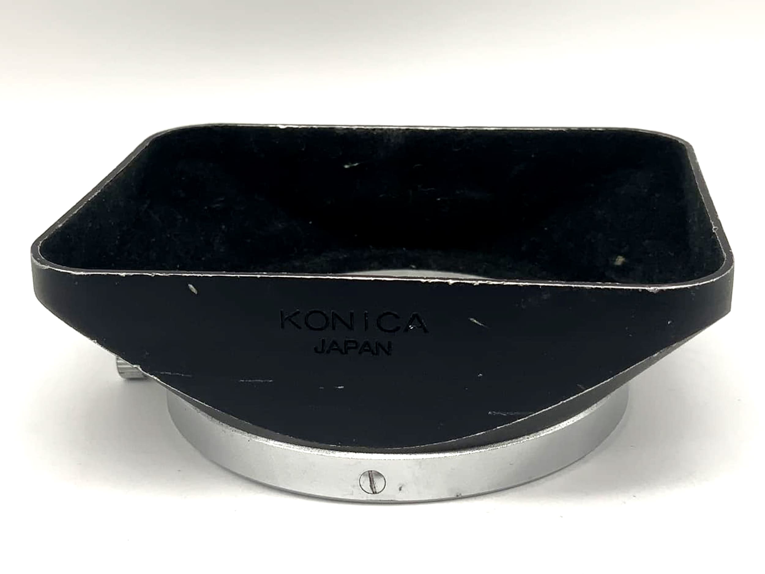 Konica 28mm F3.5 metal lens hood