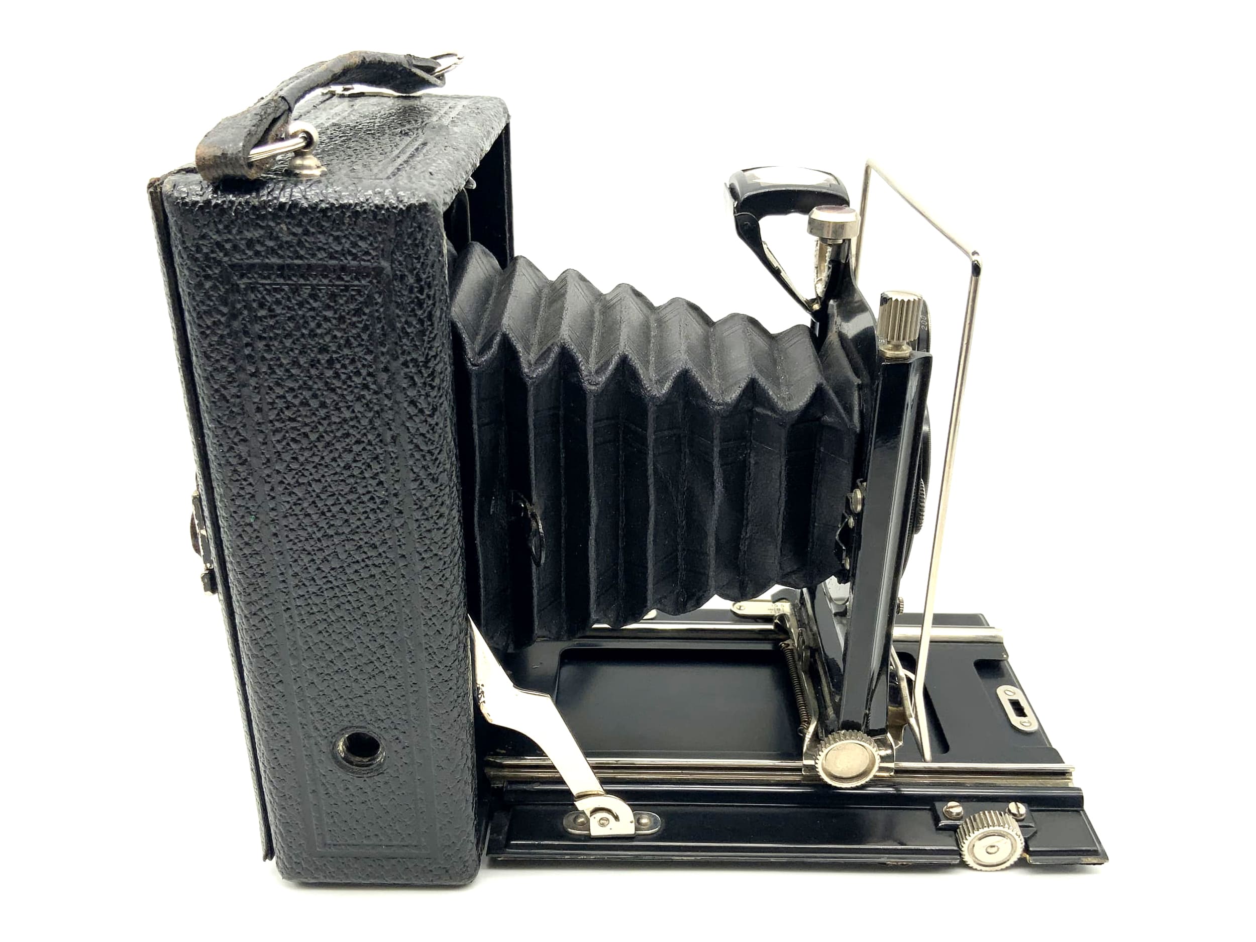 Welta plate camera with Schneider Kreuznach Isconar f: 4.5 F=13.5cm 9x12 Compur