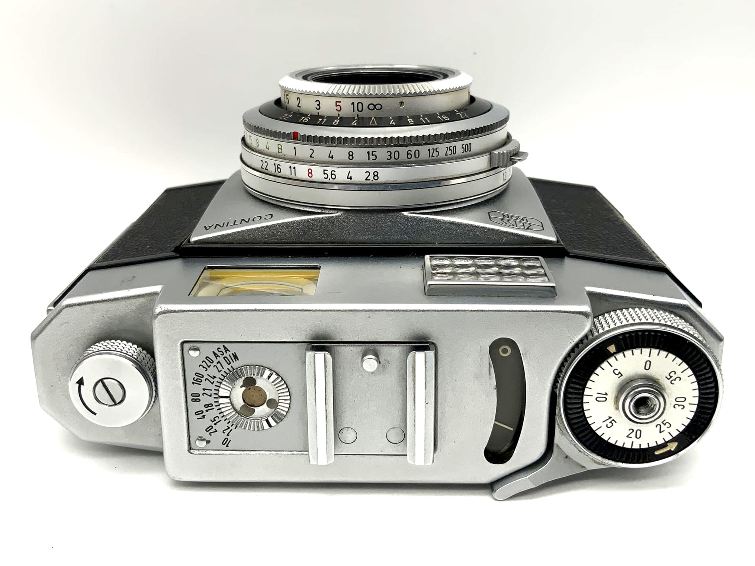 Zeiss Ikon Contina rangefinder camera with Pantar 1:2.8/45 Prontor SLK Special lens