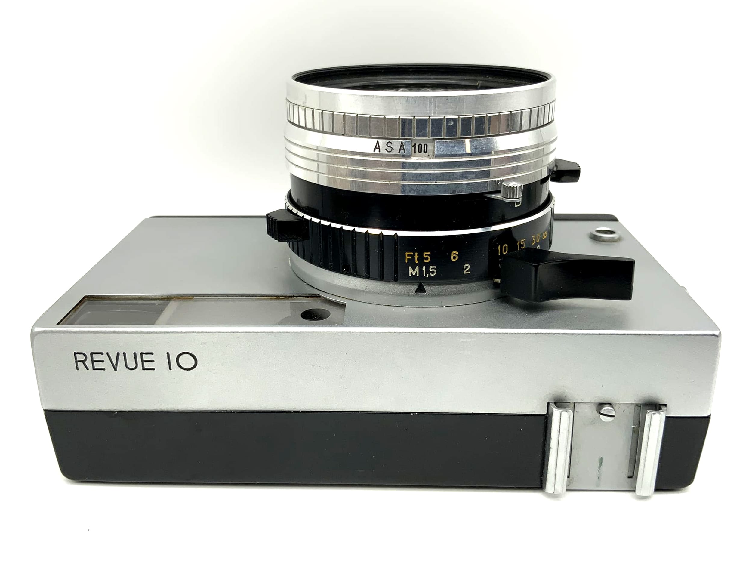 Revue 10 viewfinder camera with Industar-63 2.8/45 analog lens, made in the USSR