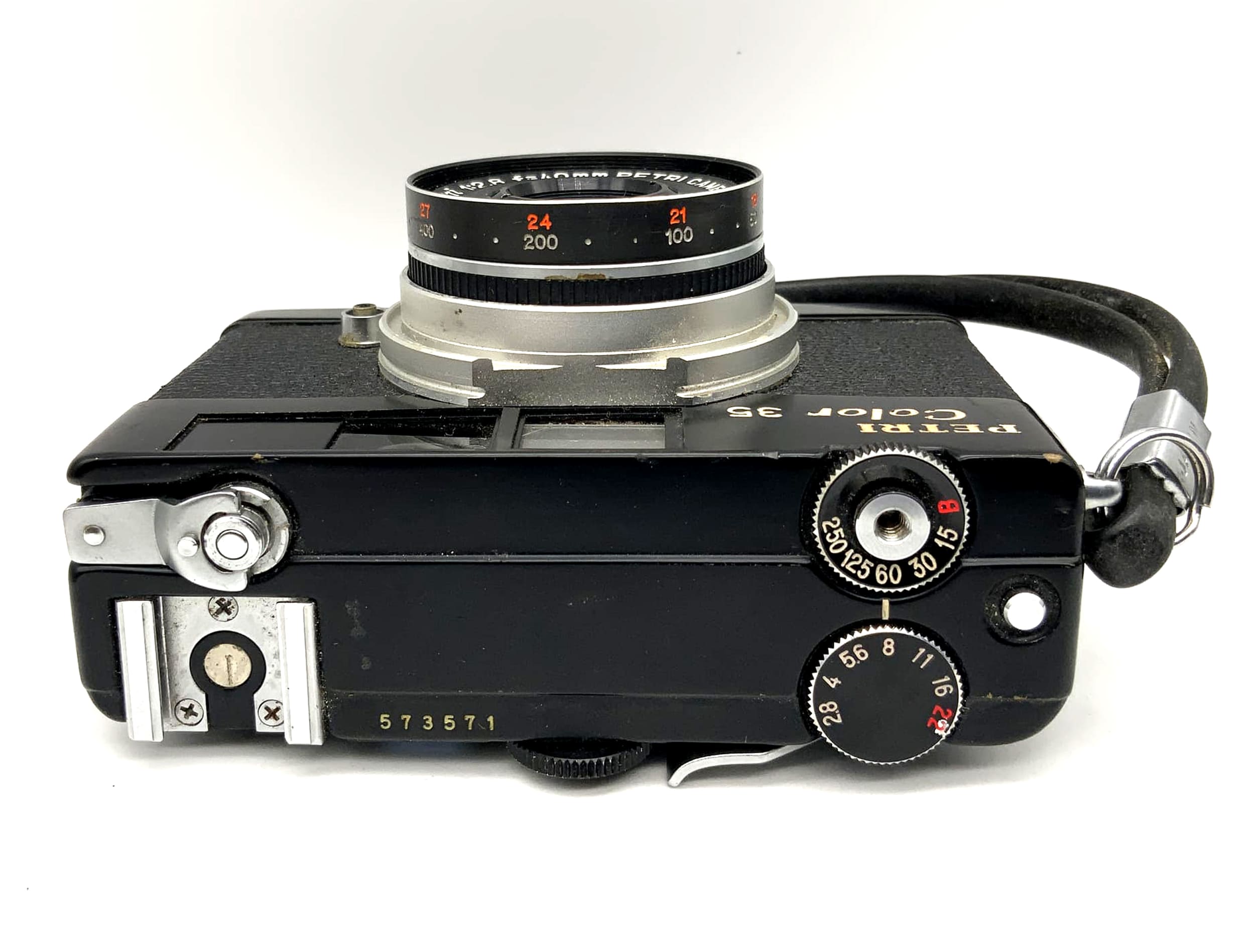 Petri Color 35 viewfinder camera with cc 1:2.8 f=40mm analog camera, black