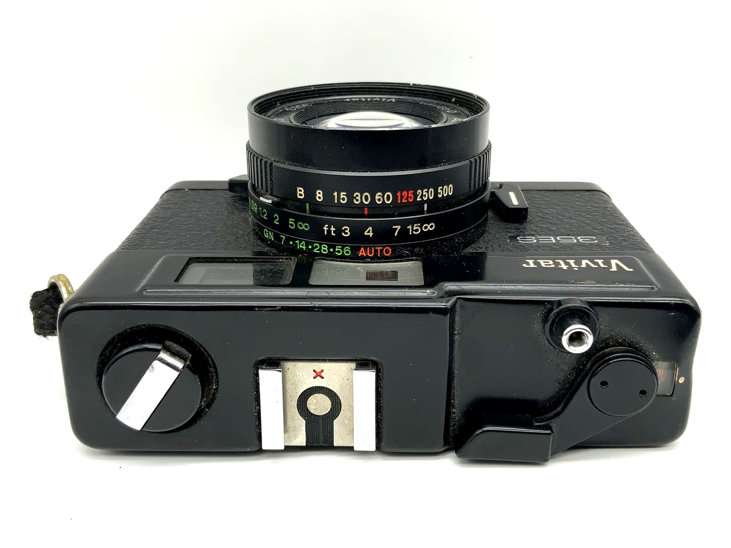 Vivitar 35ES viewfinder camera with automatic 40mm 1:1.7 lens, analog camera, black