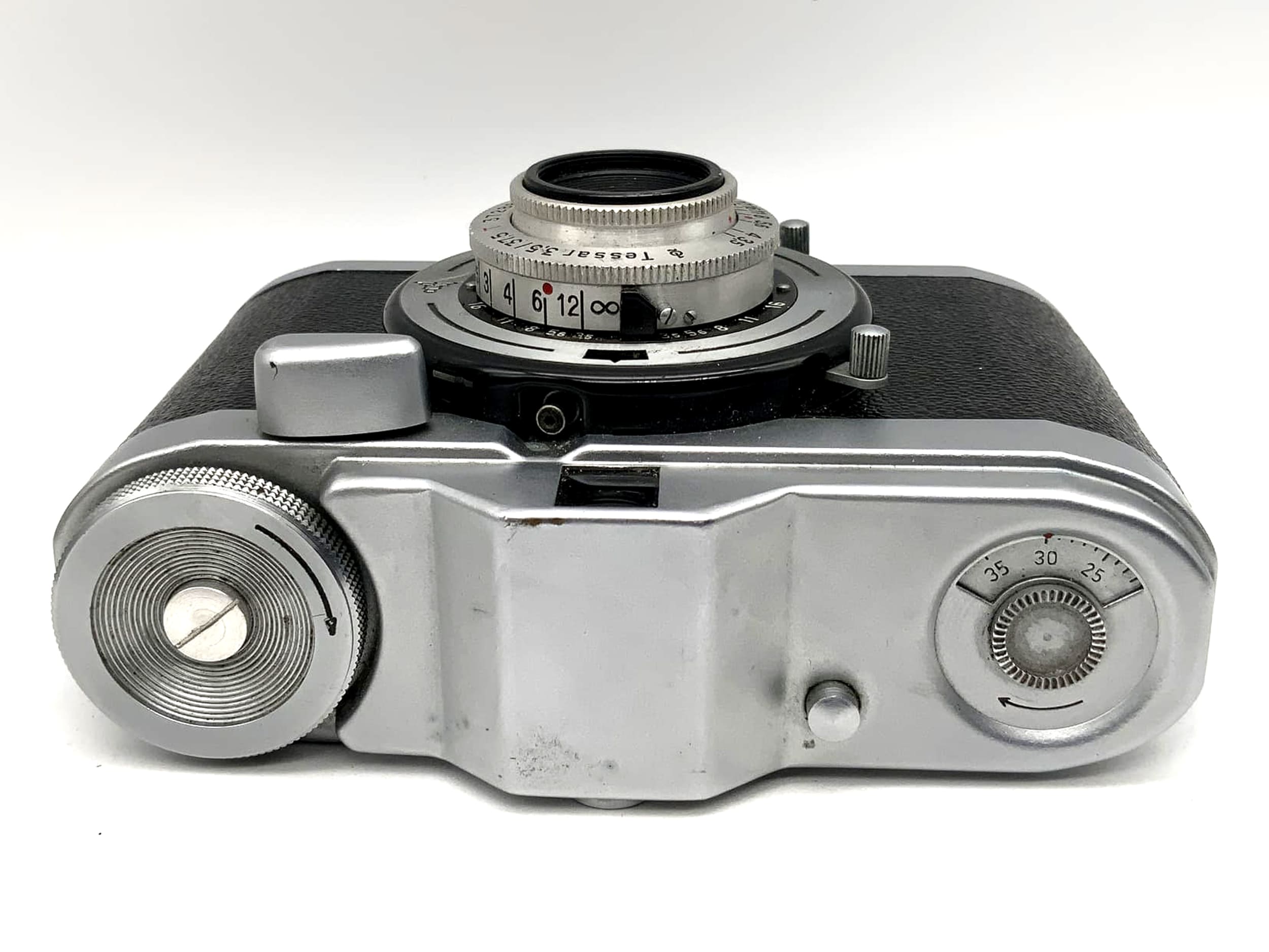 Zeiss Ikon Taxona rangefinder camera with Carl Zeiss Q1 Tessar 1:3.5/37.5 red T
