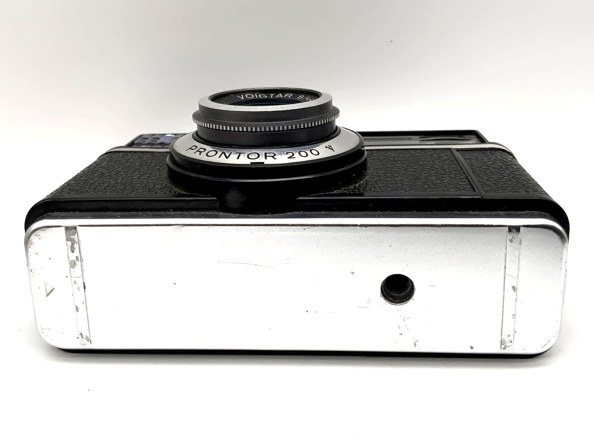 Voigtländer bessy k viewfinder camera with Voigtar 8/44 analog camera Prontor 200 v