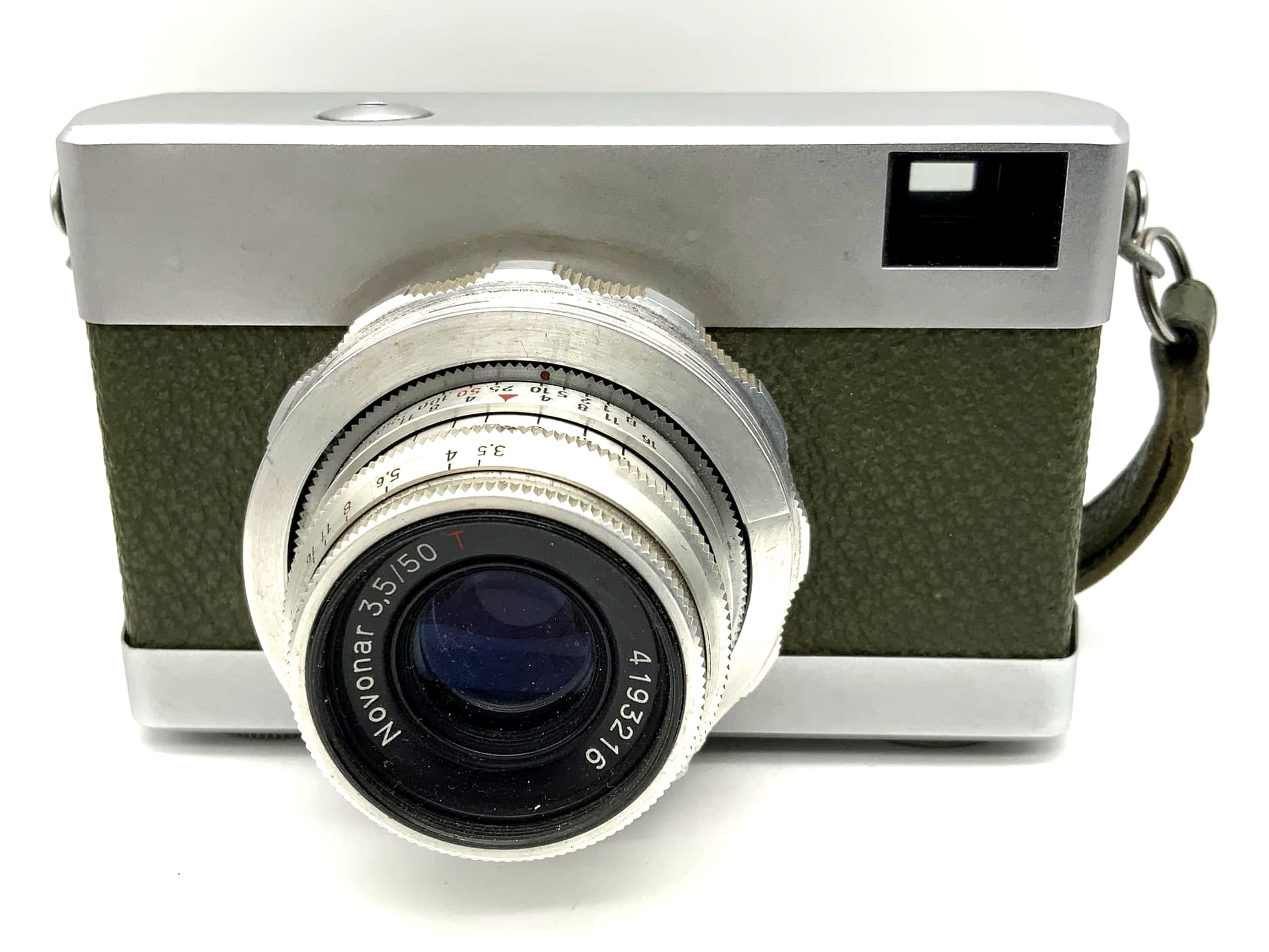 Carl Zeiss Jena Werra 1 rangefinder camera with Novonar 3.5/50 red T analog camera, green