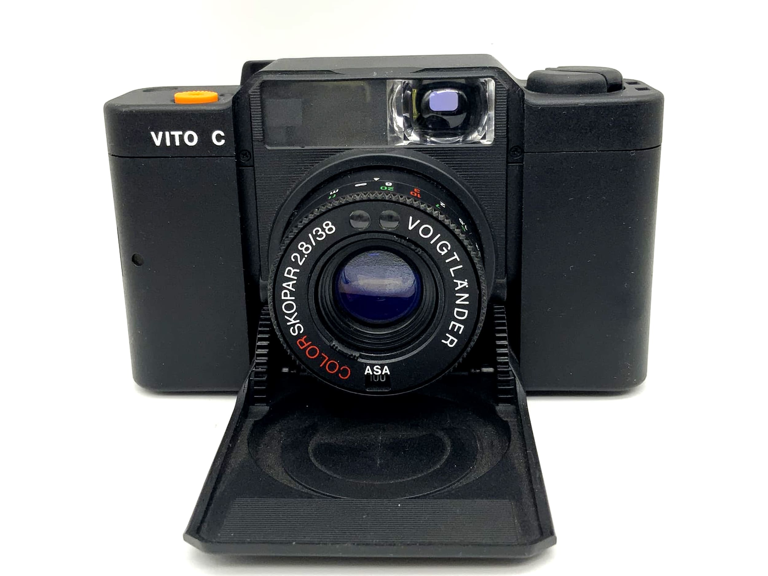Voigtländer Vito C viewfinder camera with Color Skopar 2.8/38 Point&amp;Shoot lens