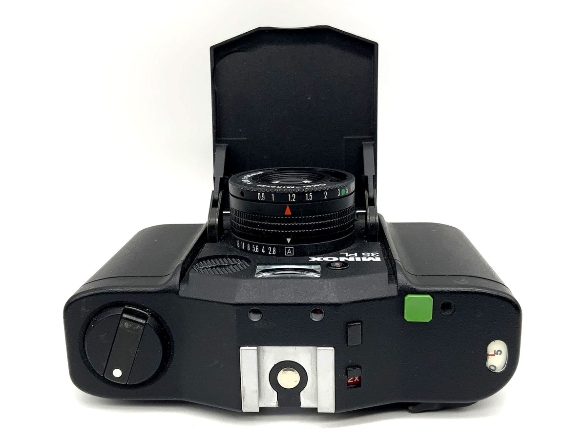 Minox 35 PL viewfinder camera with Color-Minotar 2.8/35 analog camera Point&amp;Shoot