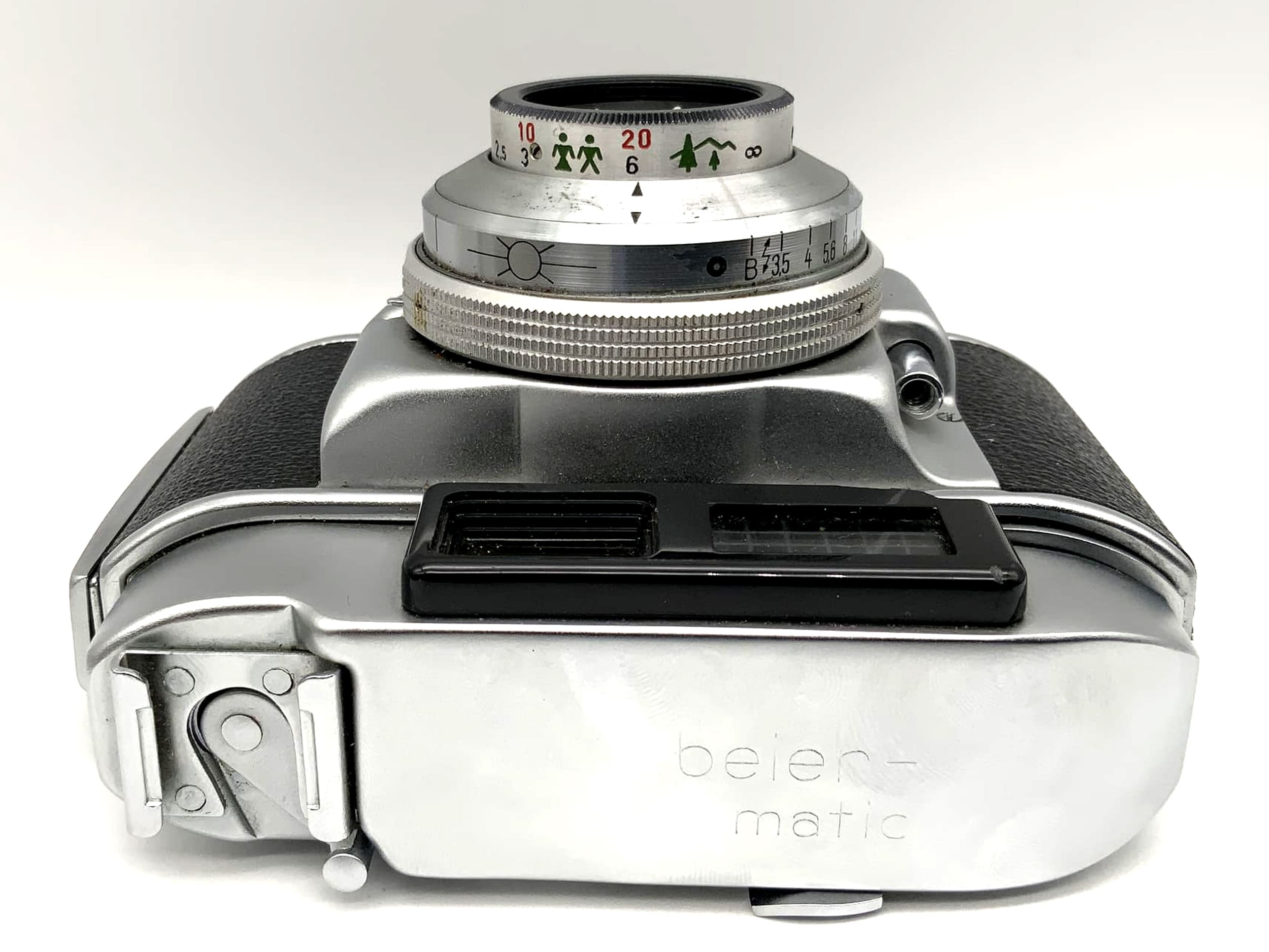 Beiermatic Juniormat viewfinder camera with Meyer Görlitz Trioplan 3.5/45