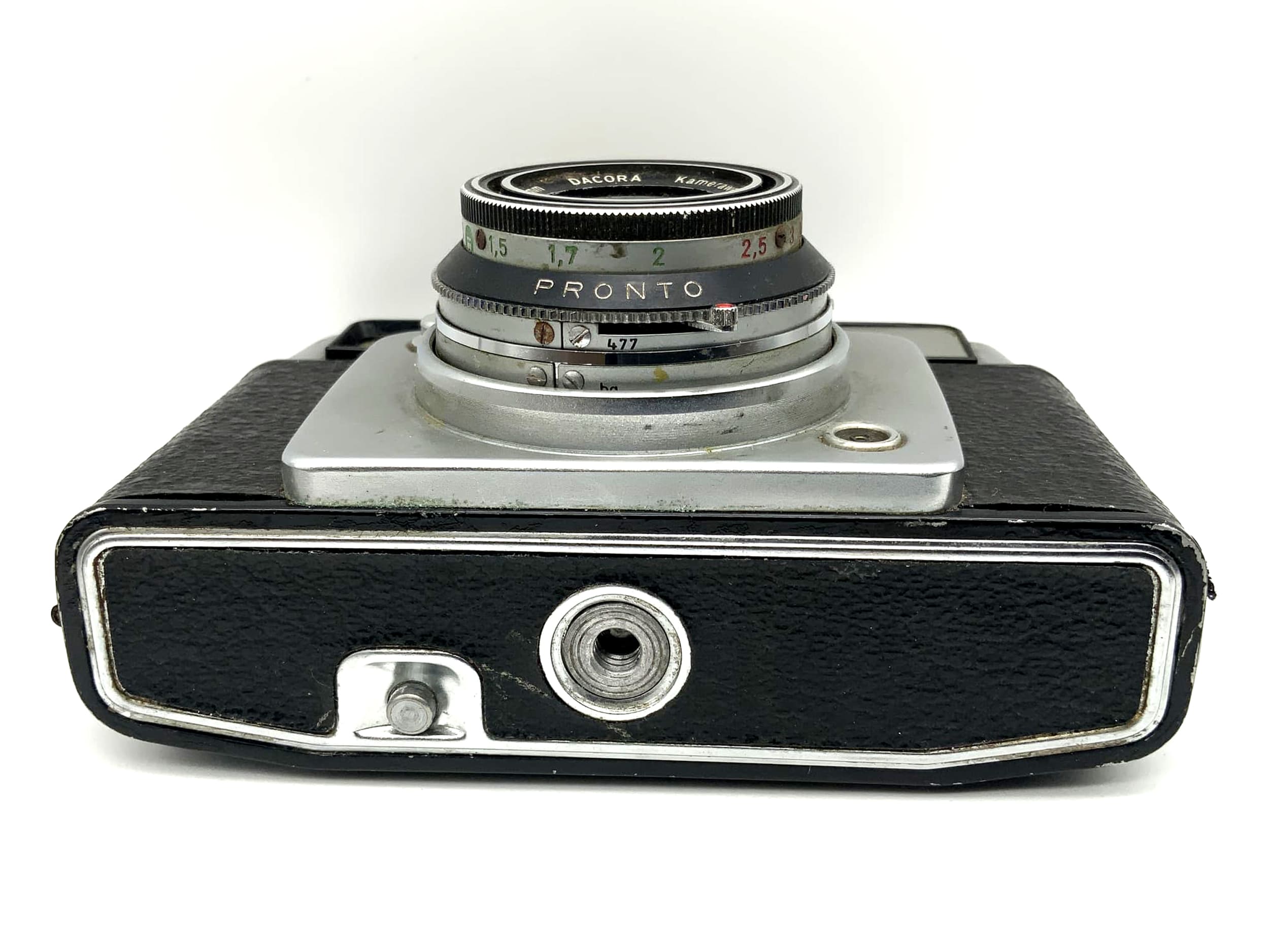 Dacora dignette viewfinder camera with dignar 1:2.8/45mm analogue camera