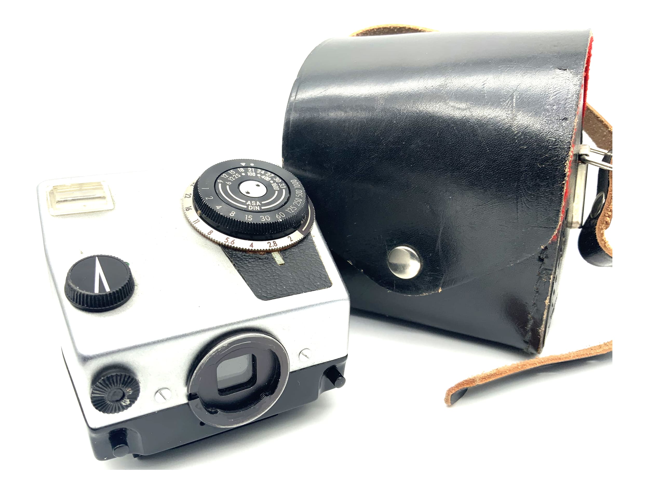 Pentacon TTL prism finder scope 207 520 prism for Pentacon Six Exakta 66 + case