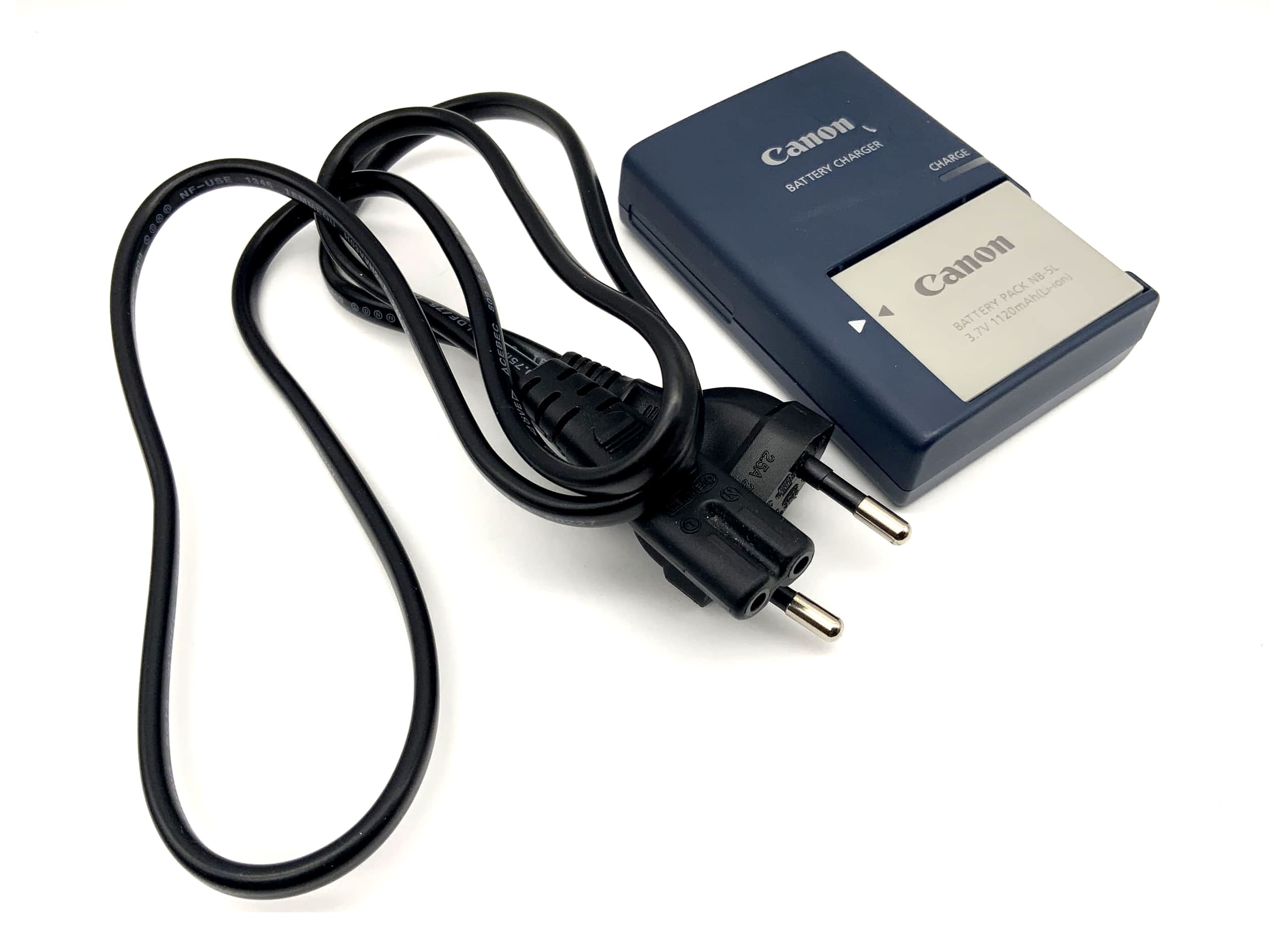 Canon IXUS 960 IS with Zoom Lens 3.7xIS 7.7-28.5mm 1:2.8-5.8 12.1 MP Titanium