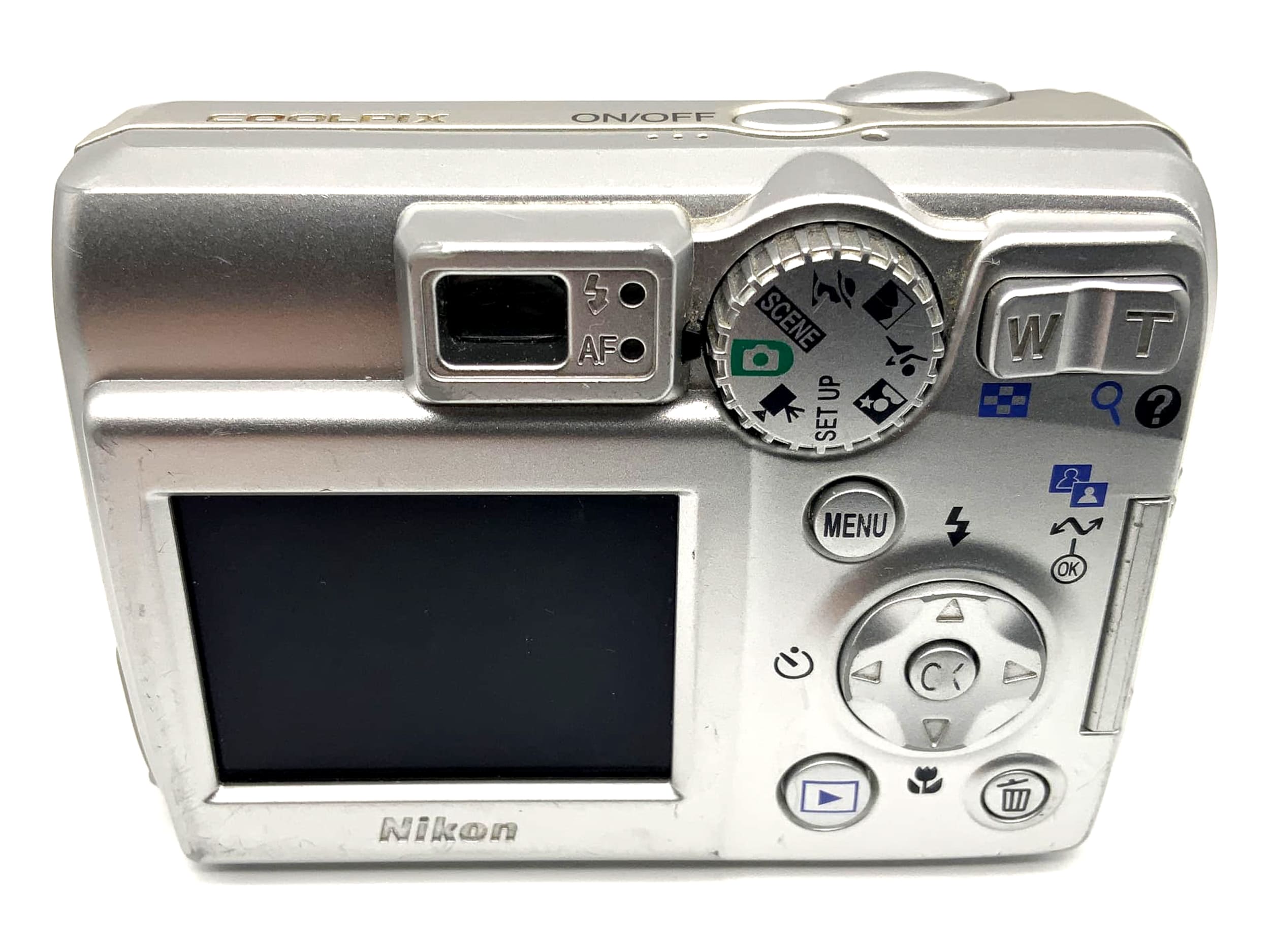 Nikon Coolpix 4600 digital camera with zoom Nikkor 5.7-17.1mm 1:2.9-4.9 lens