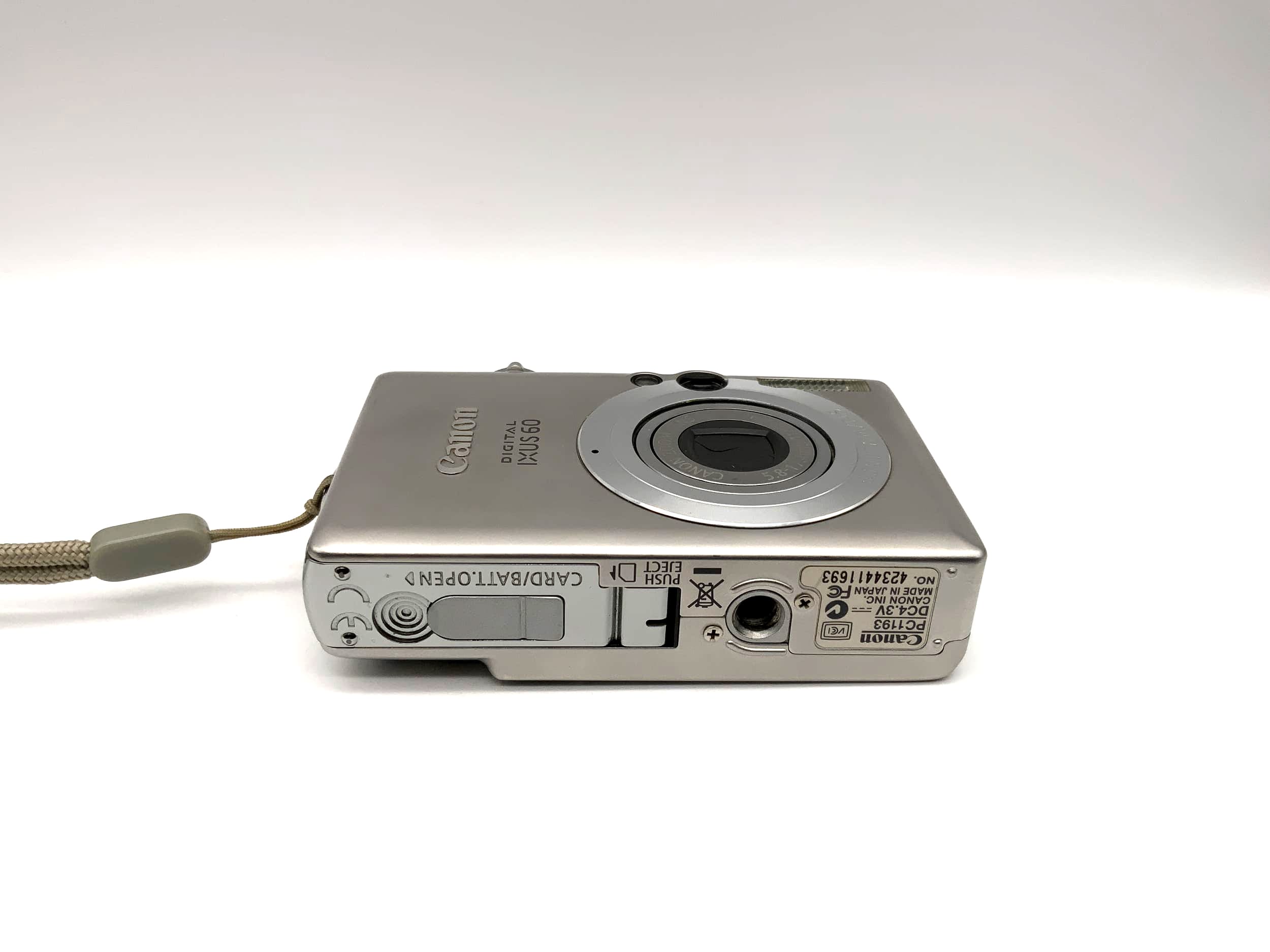 Canon IXUS 60 digital camera with zoom lens 5.8-17.4mm 1:2.8-4.9 6.0 mega pixels