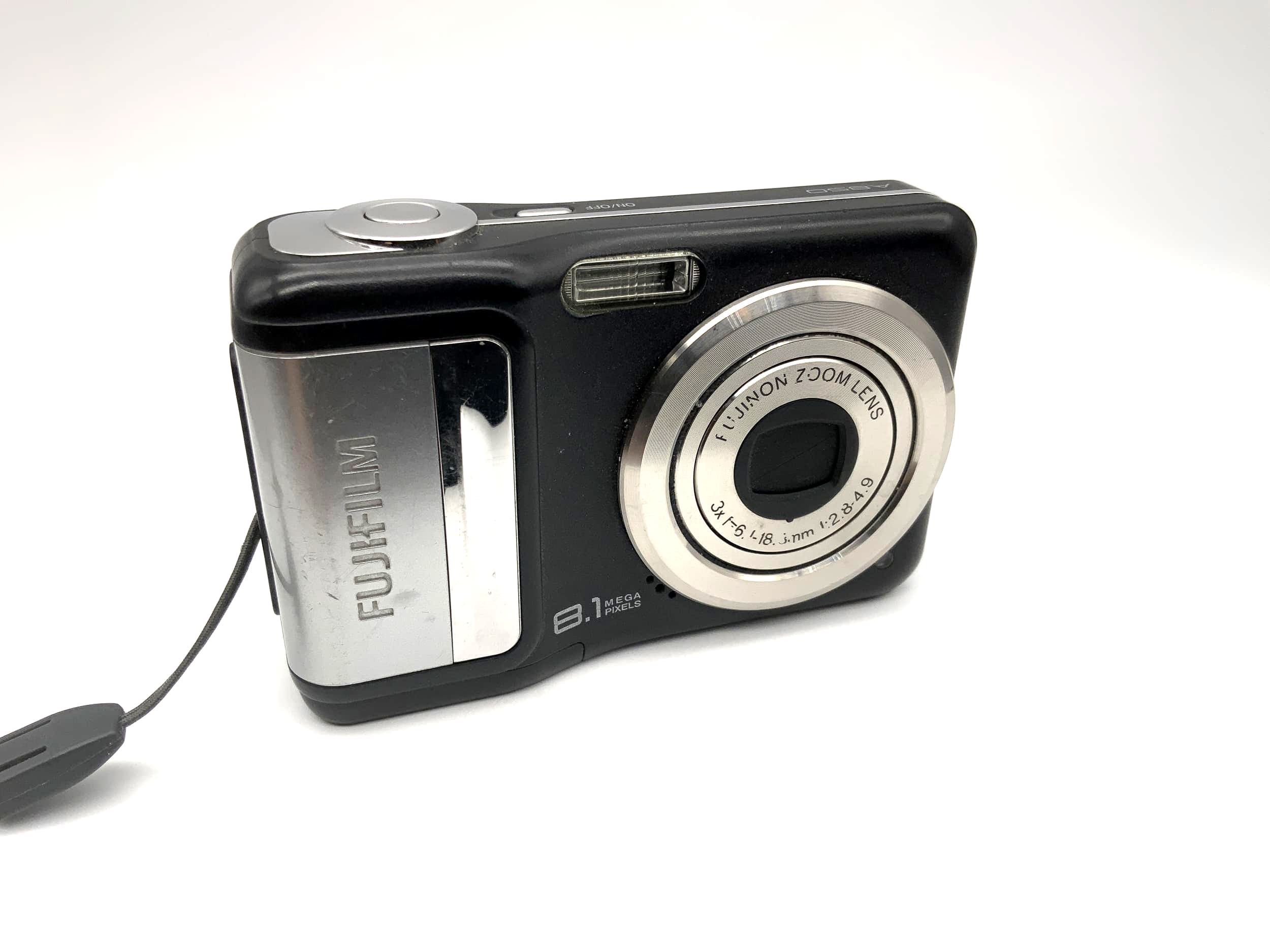 Fujifilm A850 with Fujinon Zoom Lens 3x f=6.1-18.3mm 1:2.8-4.9 8.1 Mega Pixels