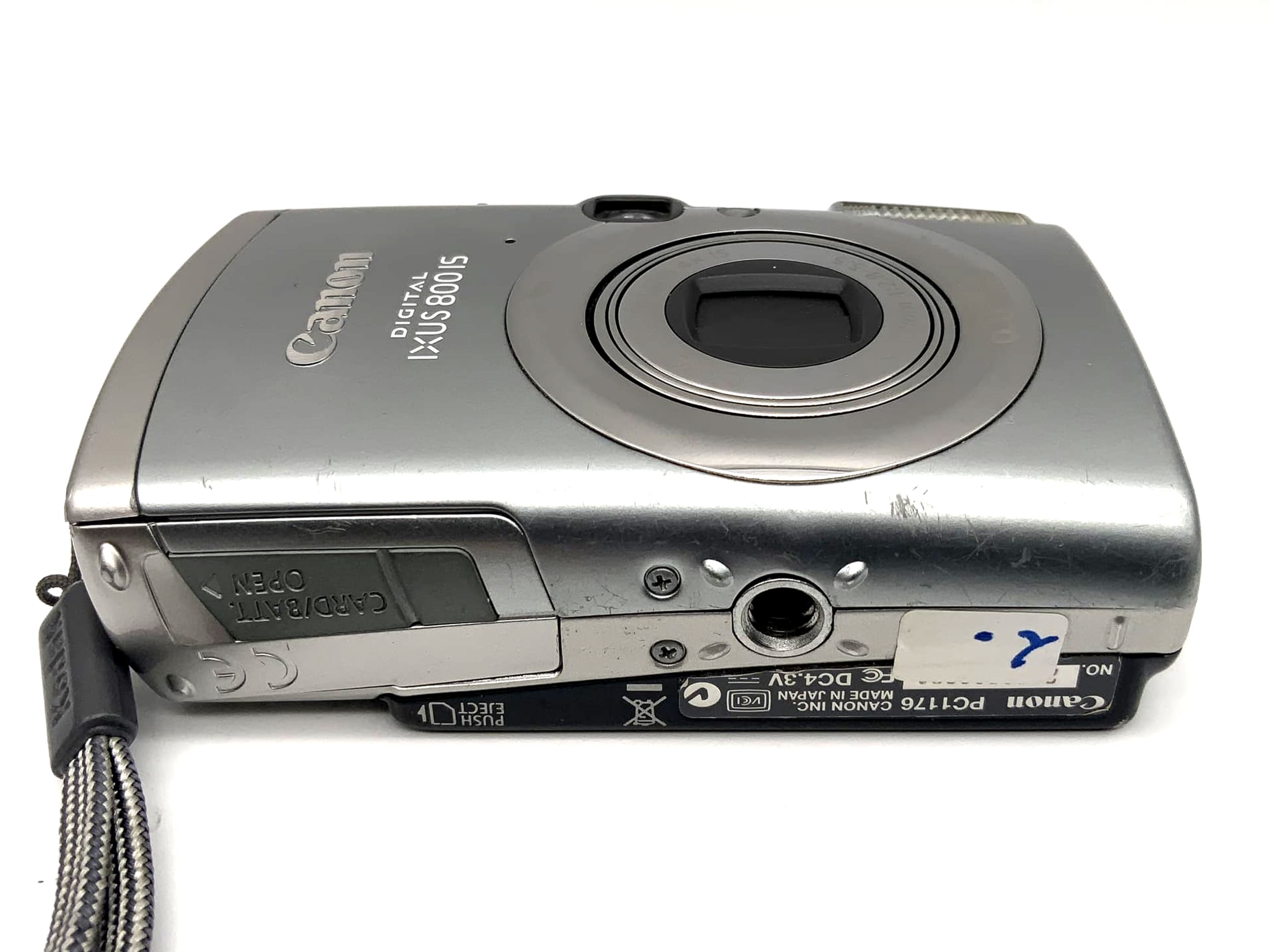 Canon IXUS 800 IS with Zoom Lens 4x IS 5.8-23.2mm 1:2.8-5.5 6.0 Mega Pixels