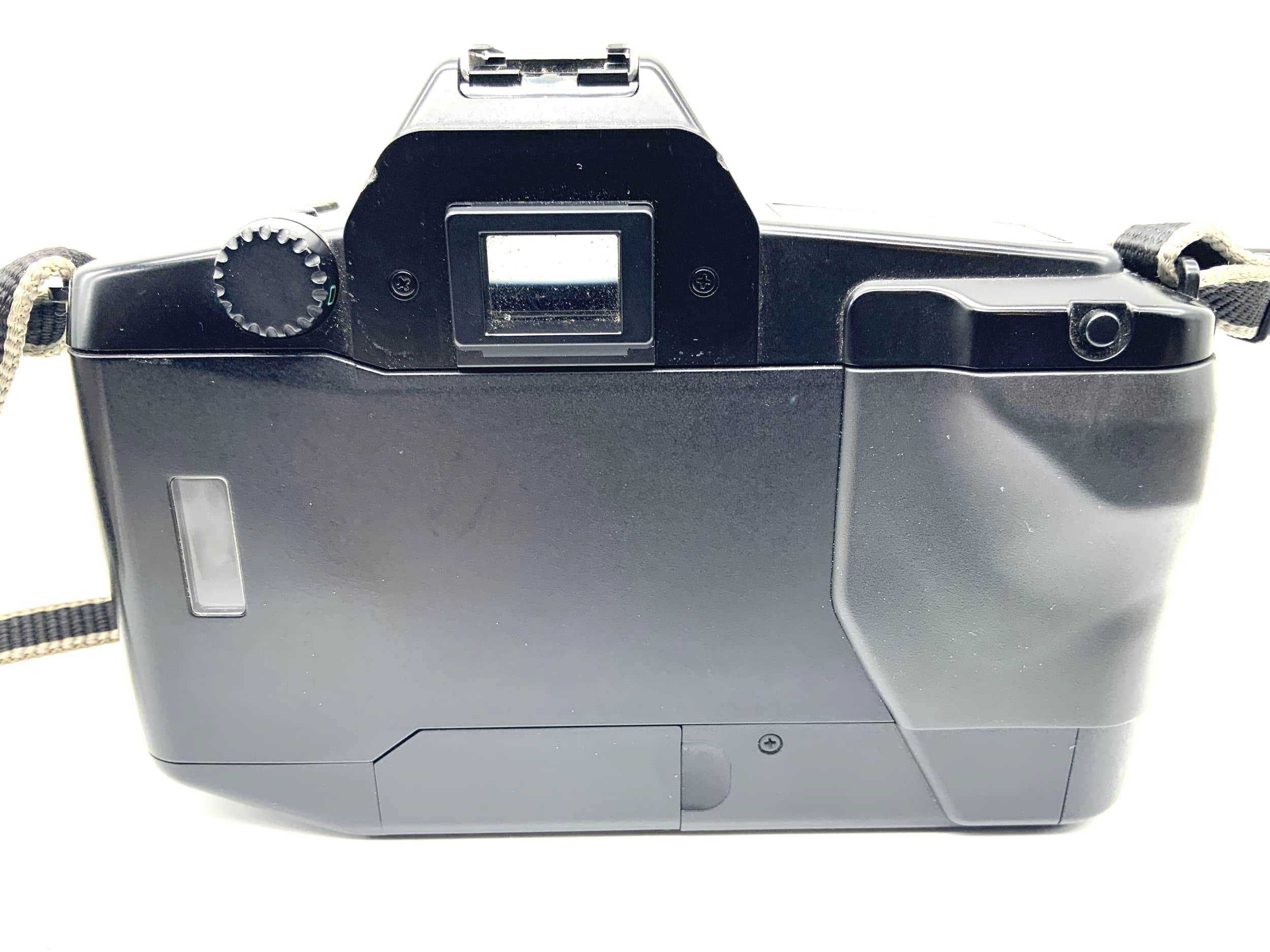 Canon EOS 650 35mm SLR camera analog body (Canon EF)