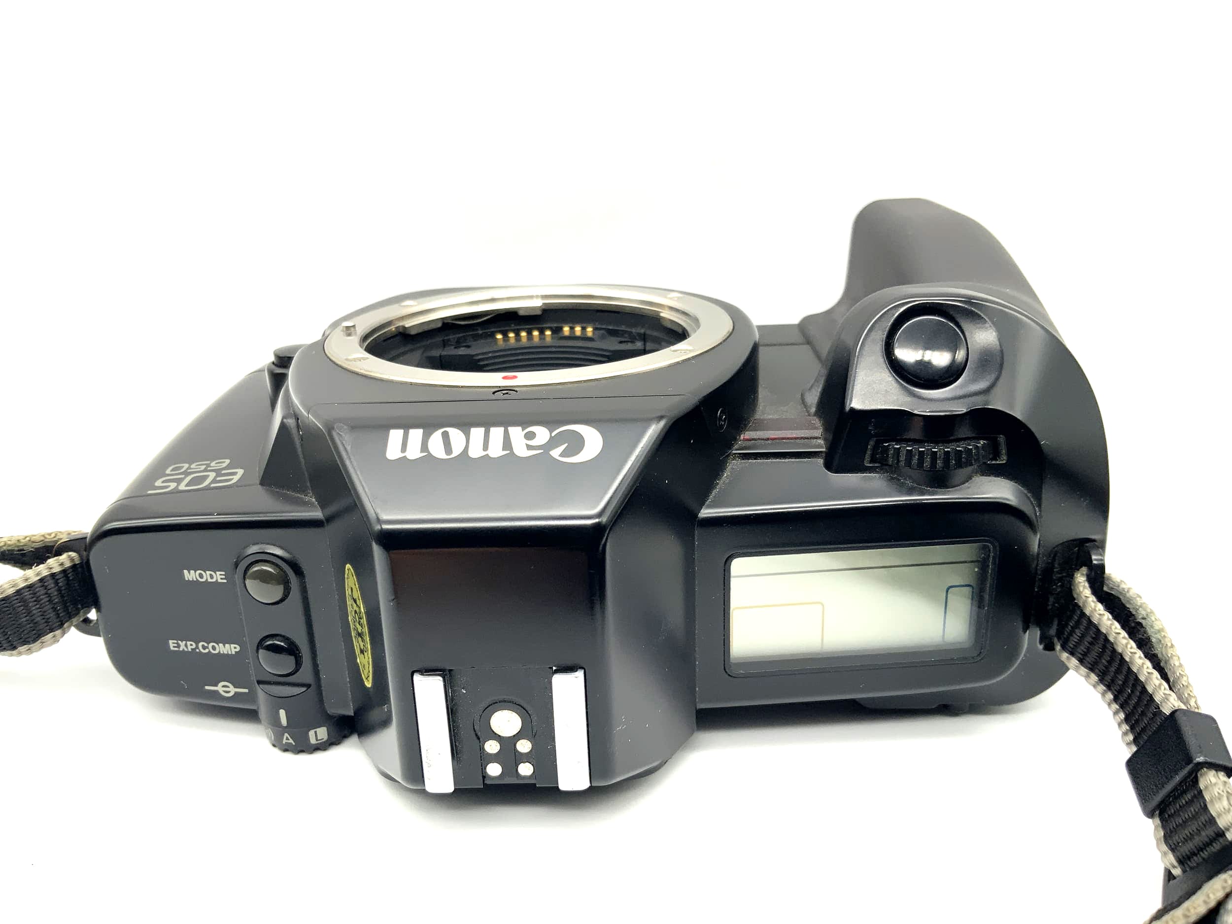 Canon EOS 650 35mm SLR camera analog body (Canon EF)