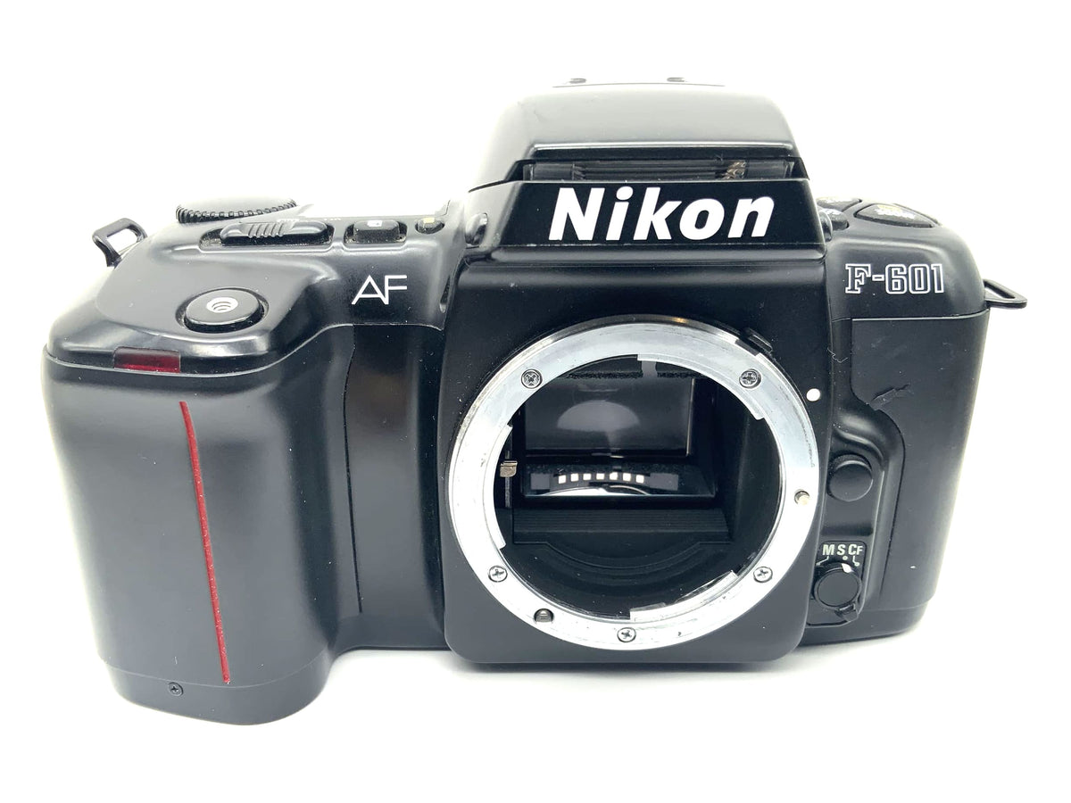 Nikon F-601 35mm SLR analog camera body (Nikon AF)