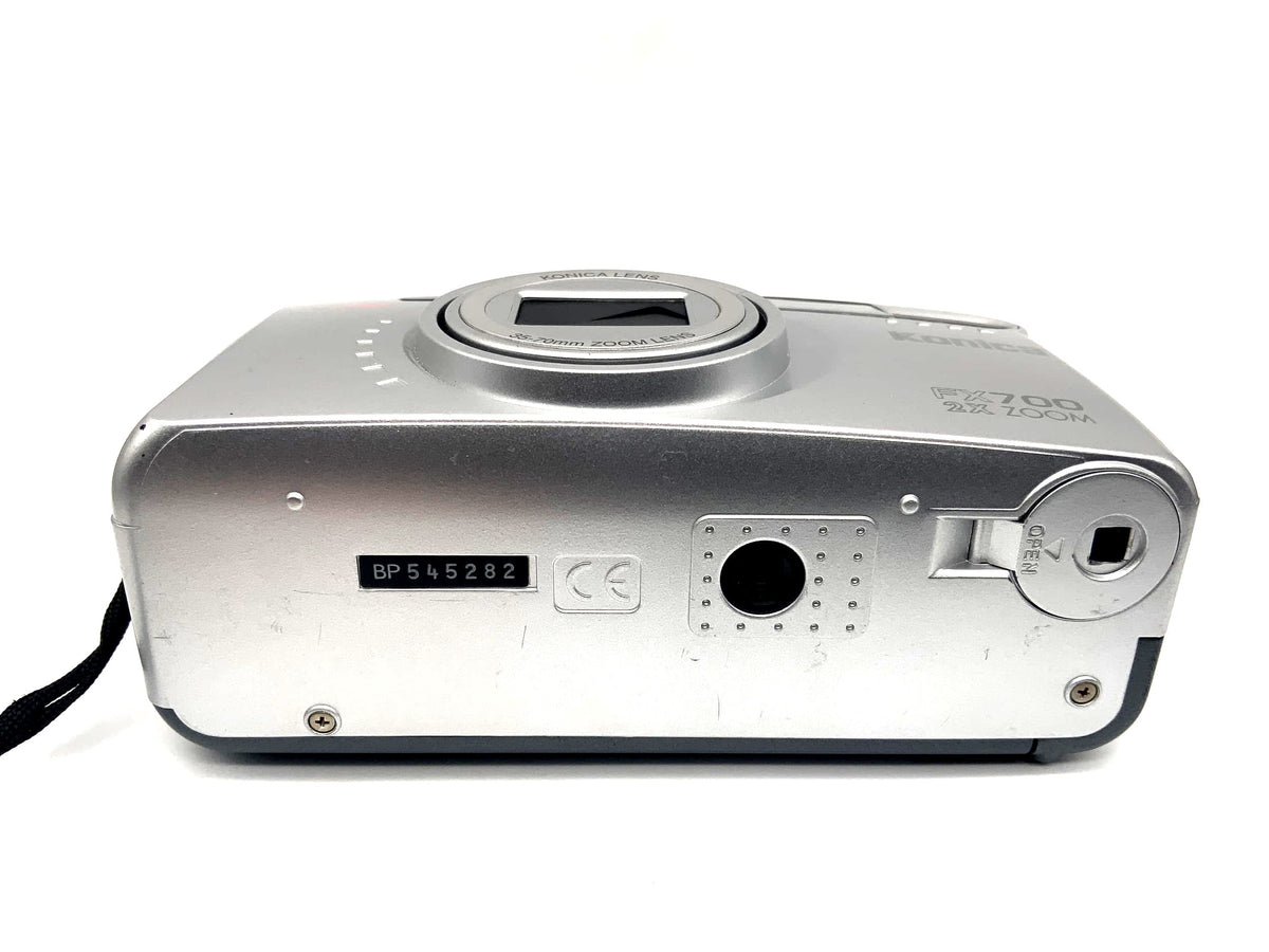 Konica FX700 Point&amp;Shoot with 35-70mm Zoom Lens Analog Camera 35mm AF 2x Zoom