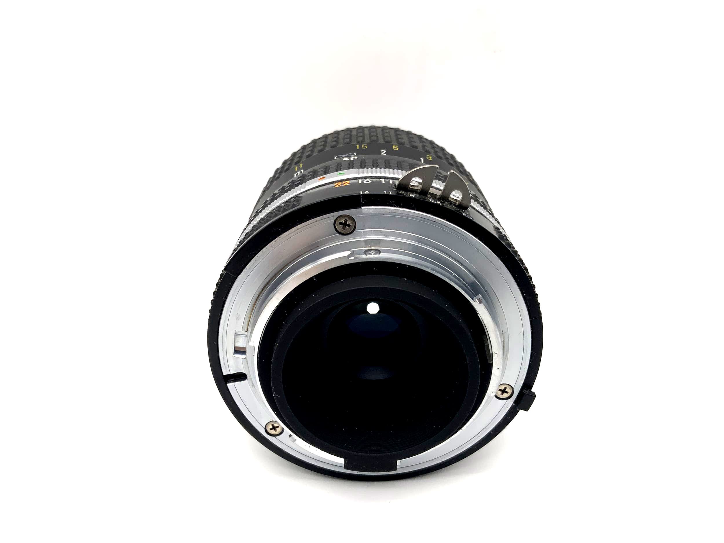 Nikon 35-70mm 1:3.3-4.5 Lens Zoom-Nikkor Ai-S Camera Lens (Nikon F)
