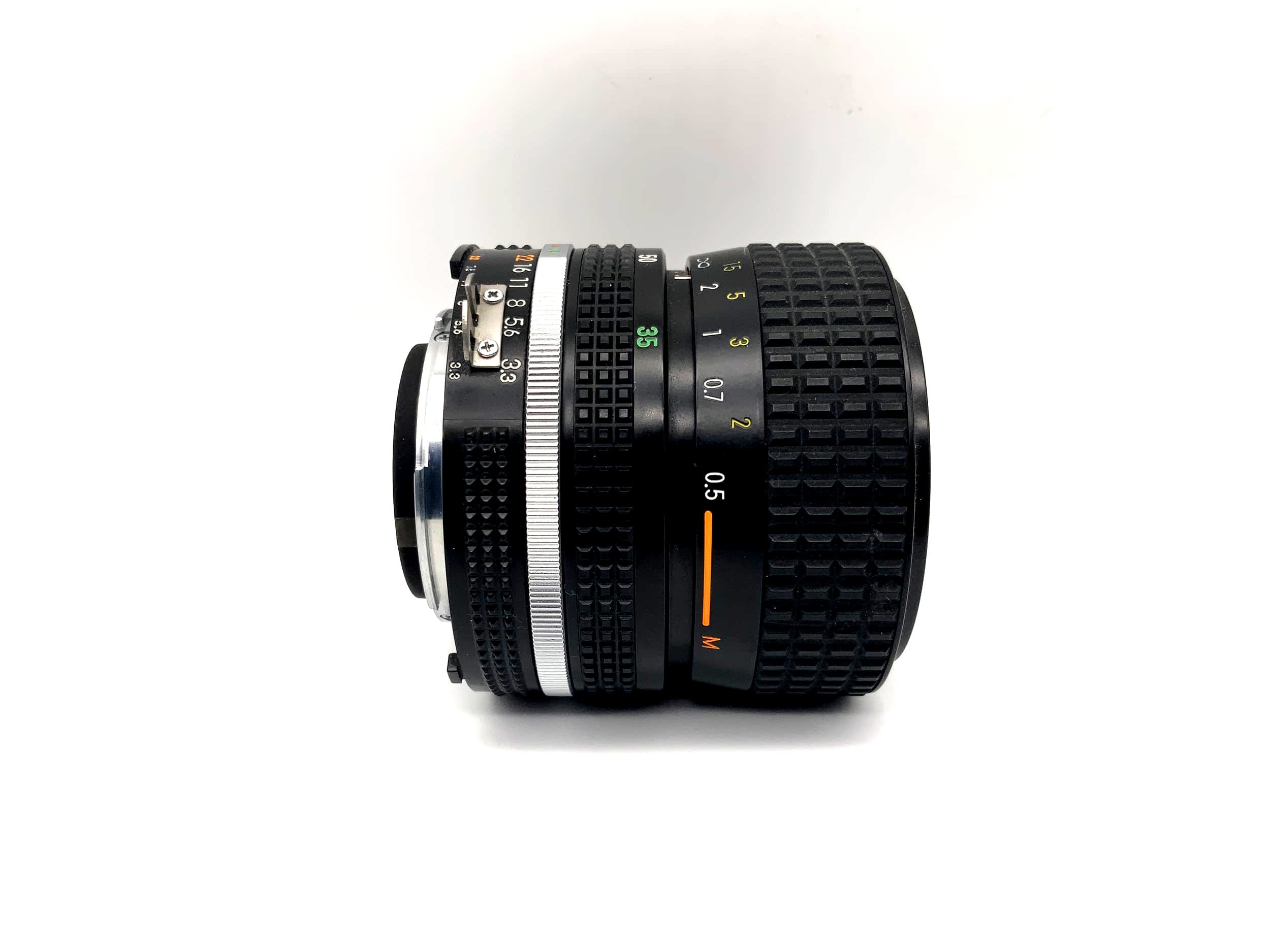 Nikon 35-70mm 1:3.3-4.5 Lens Zoom-Nikkor Ai-S Camera Lens (Nikon F)