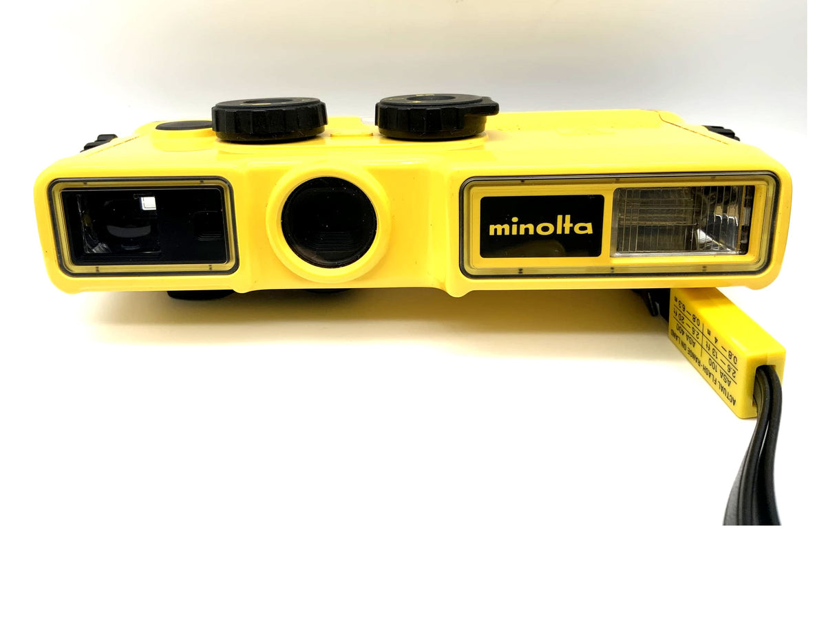 Minolta Weathermatic A miniature camera underwater camera