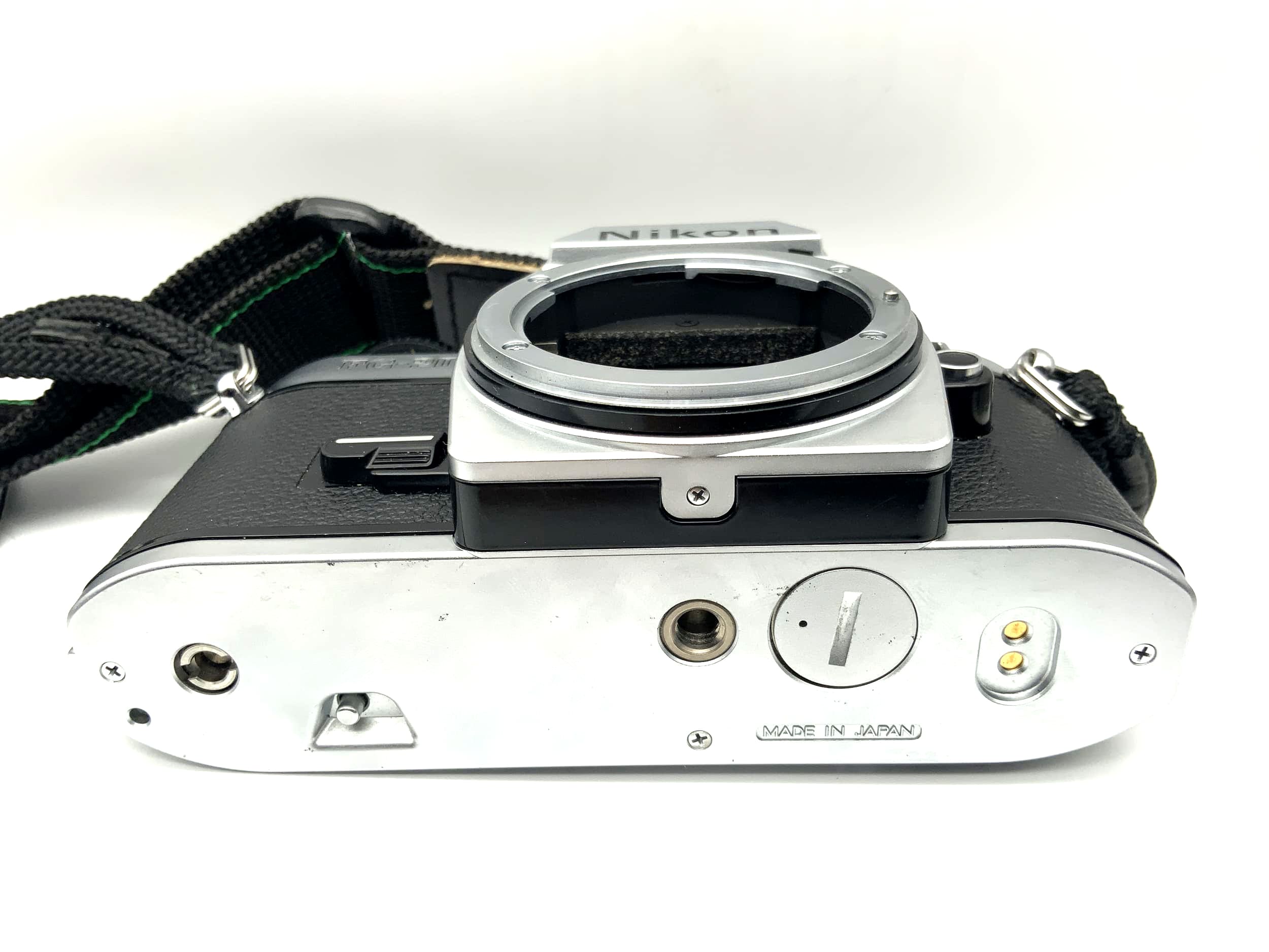 Nikon FG-20 35mm SLR analog camera body (Nikon F)